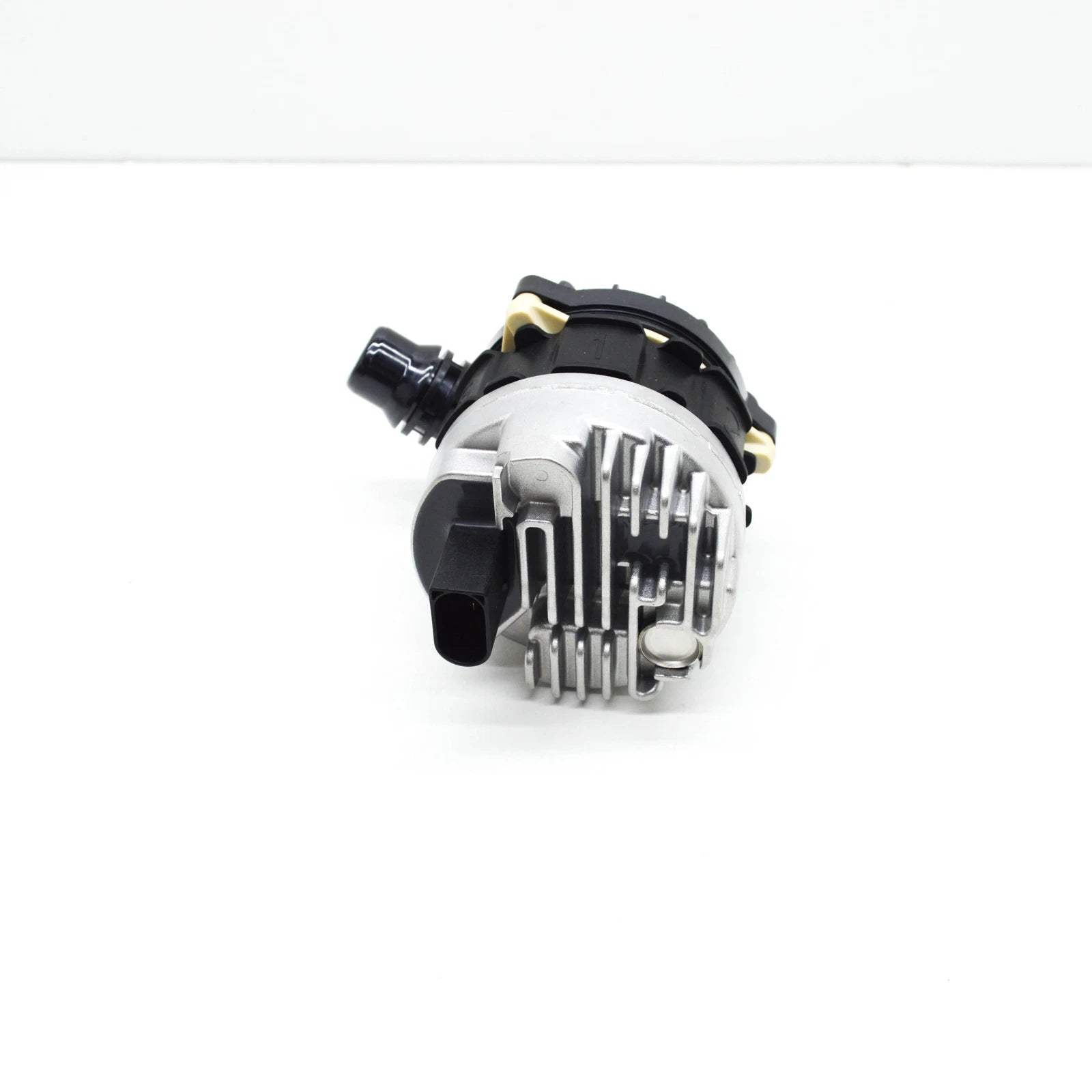 NEW MERCEDES-BENZ S W222 LOW TEMPERATURE COOLANT PUMP A0005003800 ORIGINAL