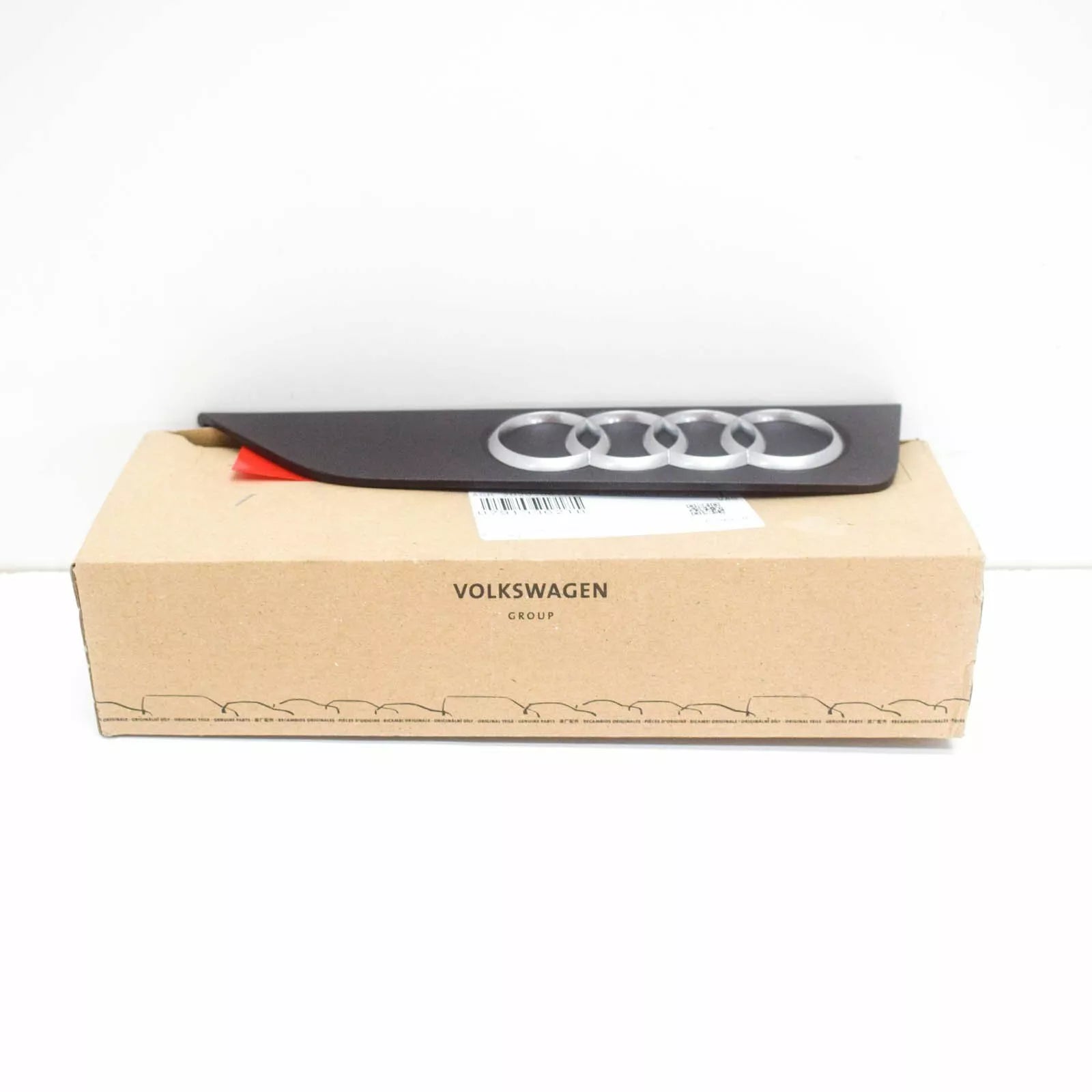 NEW AUDI R8 42 ENGINE LEFT SIDE EMBLEM 079133621B