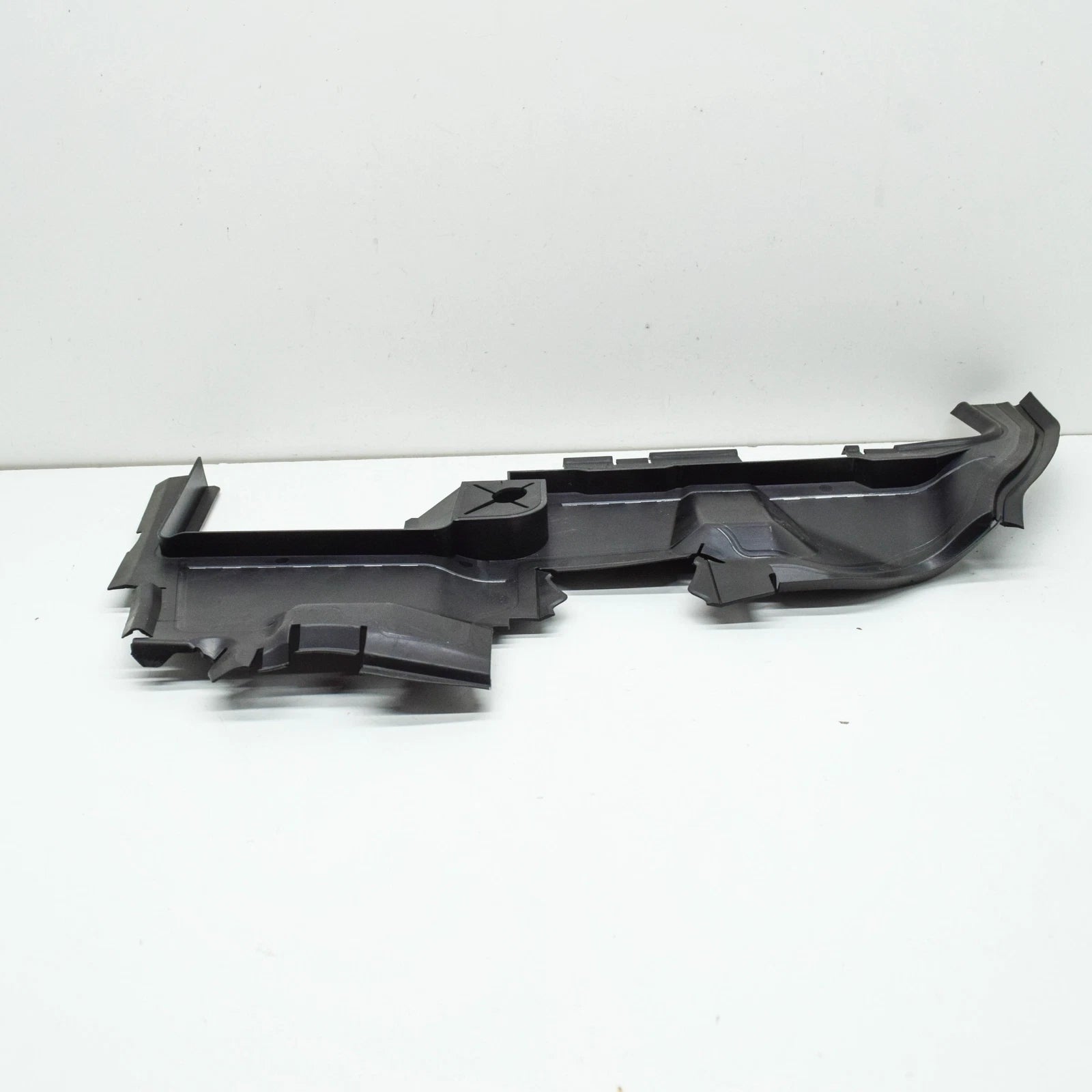 NEW AUDI A7 SPORTBACK 4G8 LEFT RADIATOR AIR GUIDE 4G8121283Q ORIGINAL