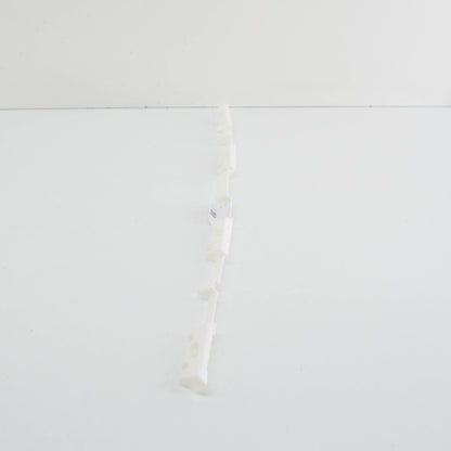 NEW MERCEDES-BENZ C W204 LEFT ROCKER MOULDING MOUNT BRACKET A2046980162 ORIGINAL