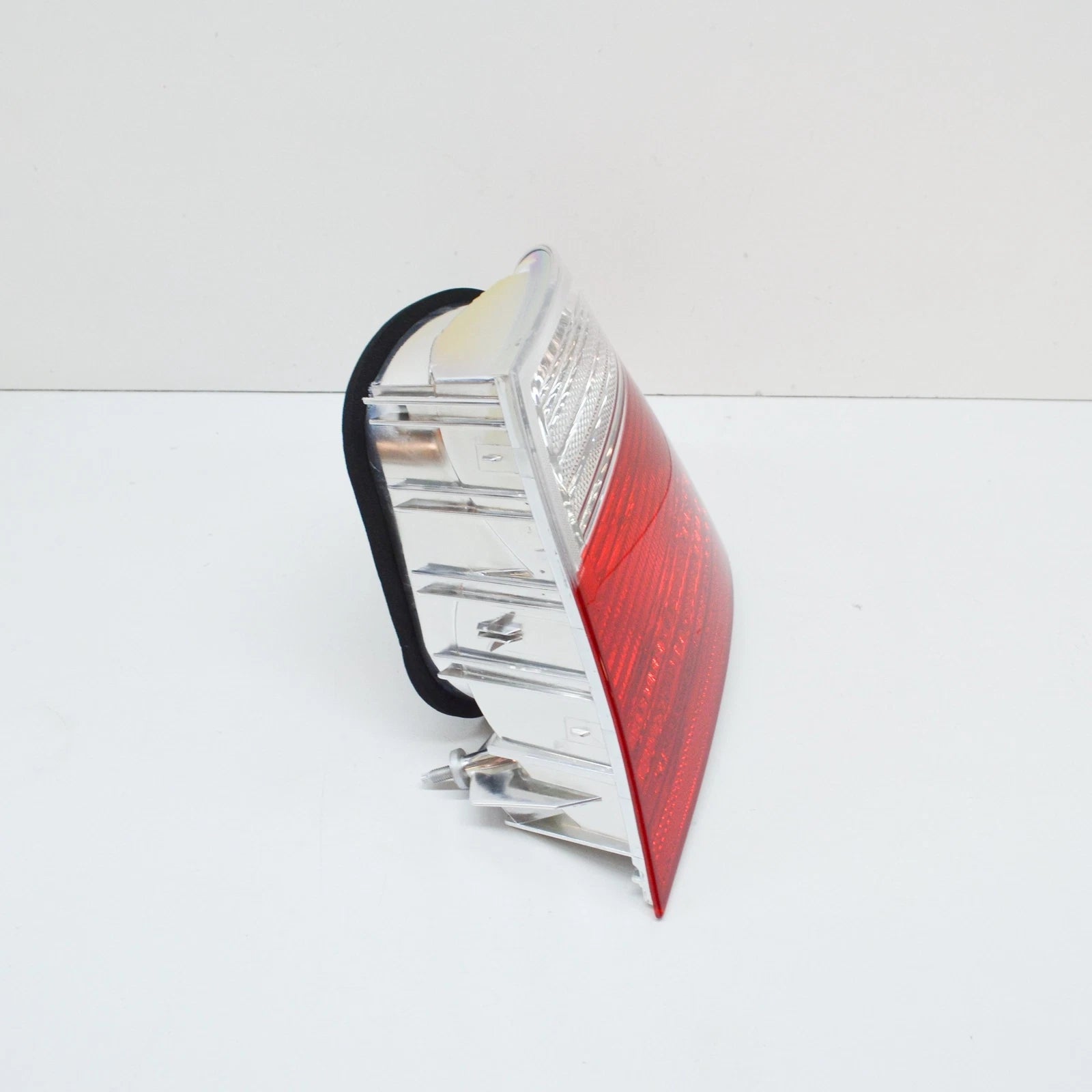 NEW BMW 3 E46 REAR RIGHT TAILLIGHT 63218383826 8383826 ORIGINAL