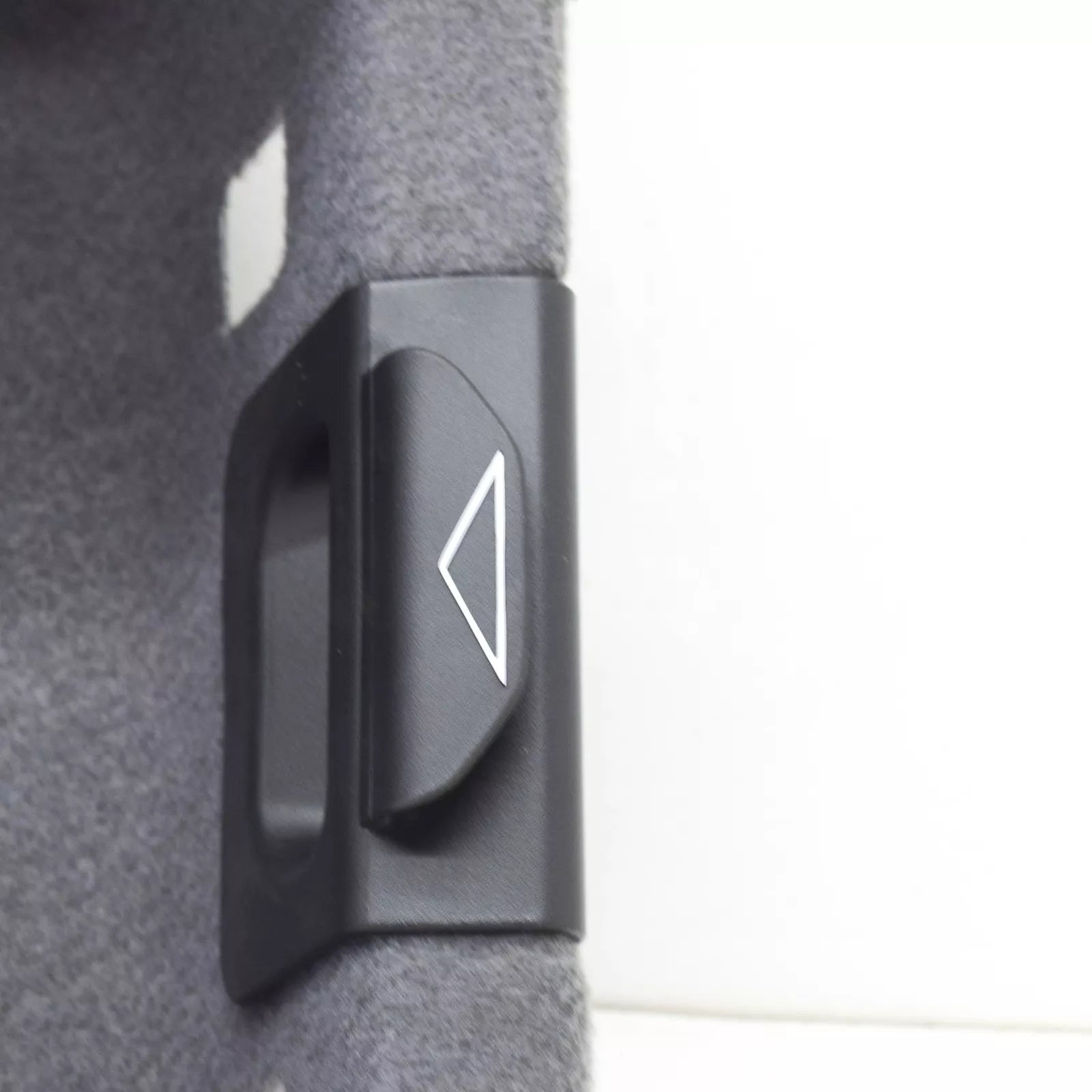 NEW BMW 5 E39 REAR LEFT TRUNK TRIM 51478159477 8159477 ORIGINAL