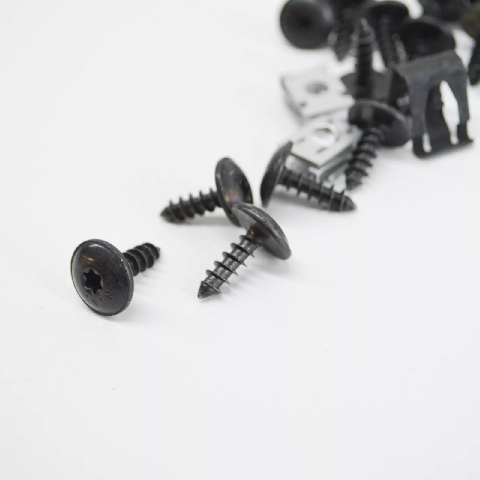 NEW VOLKSWAGEN CRAFTER SZ FRONT BUMPER FIXING REPAIR SET 7C0898623 ORIGINAL