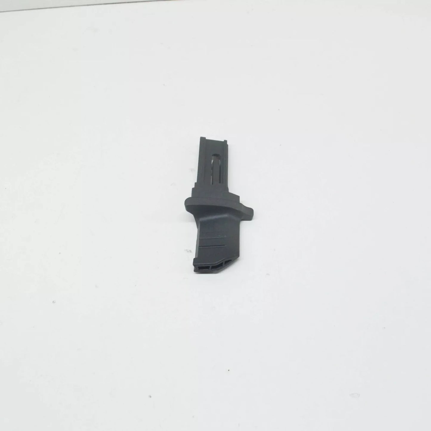 NEW VW PASSAT VARIANT B7 LUGGAGE COVER BLIND LEFT HOOK 3AF867899A ORIGINAL