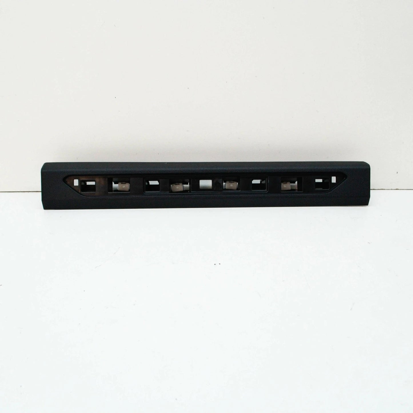 NEW BMW X5 G05 FRONT LEFT ENTRANCE COVER STRIP 51477479935 7479935 ORIGINAL