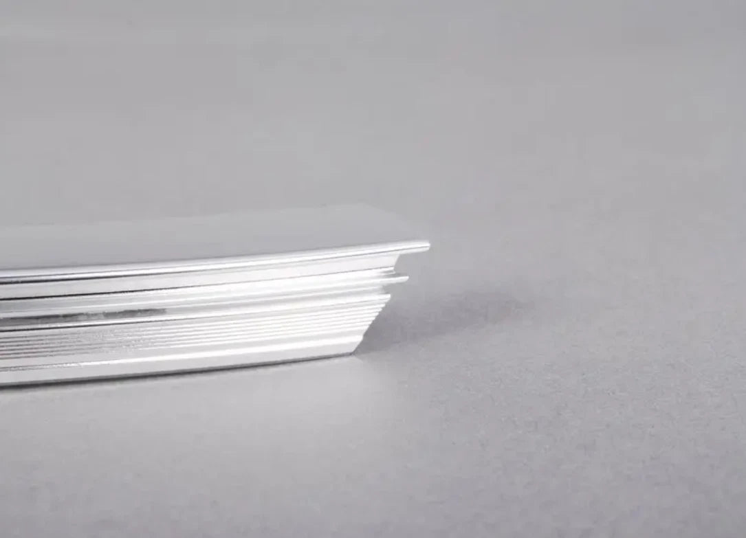 NEW BMW X5 E70 FRONT LEFT DOOR WINDOW FRAME TOP STRIP 51337174387 7174387