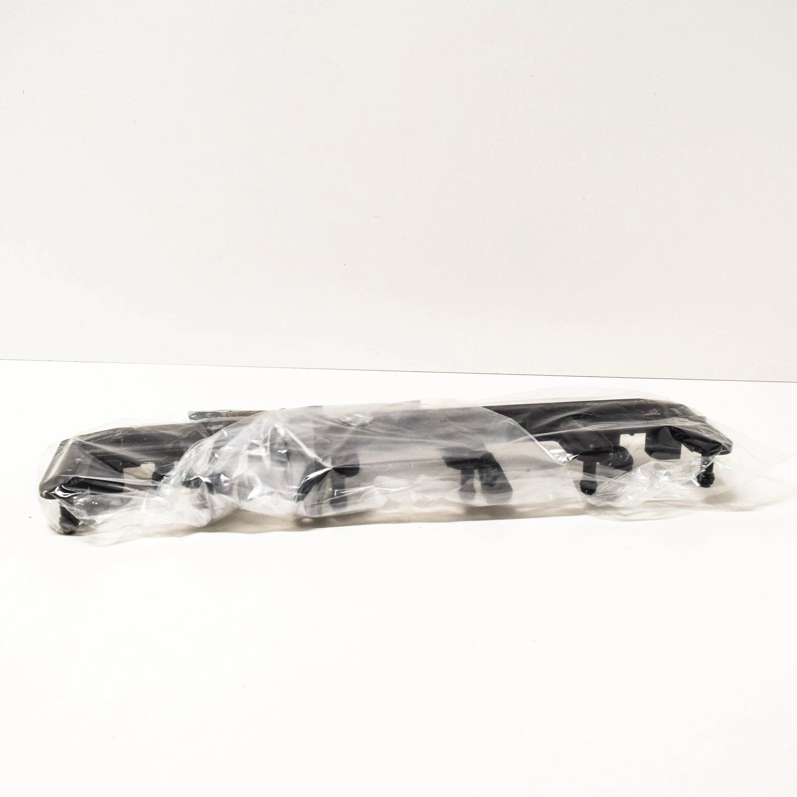 NEW BMW 3 E46 INTAKE MANIFOLD DISTRIBUTION PIECE 11611440318 ORIGINAL