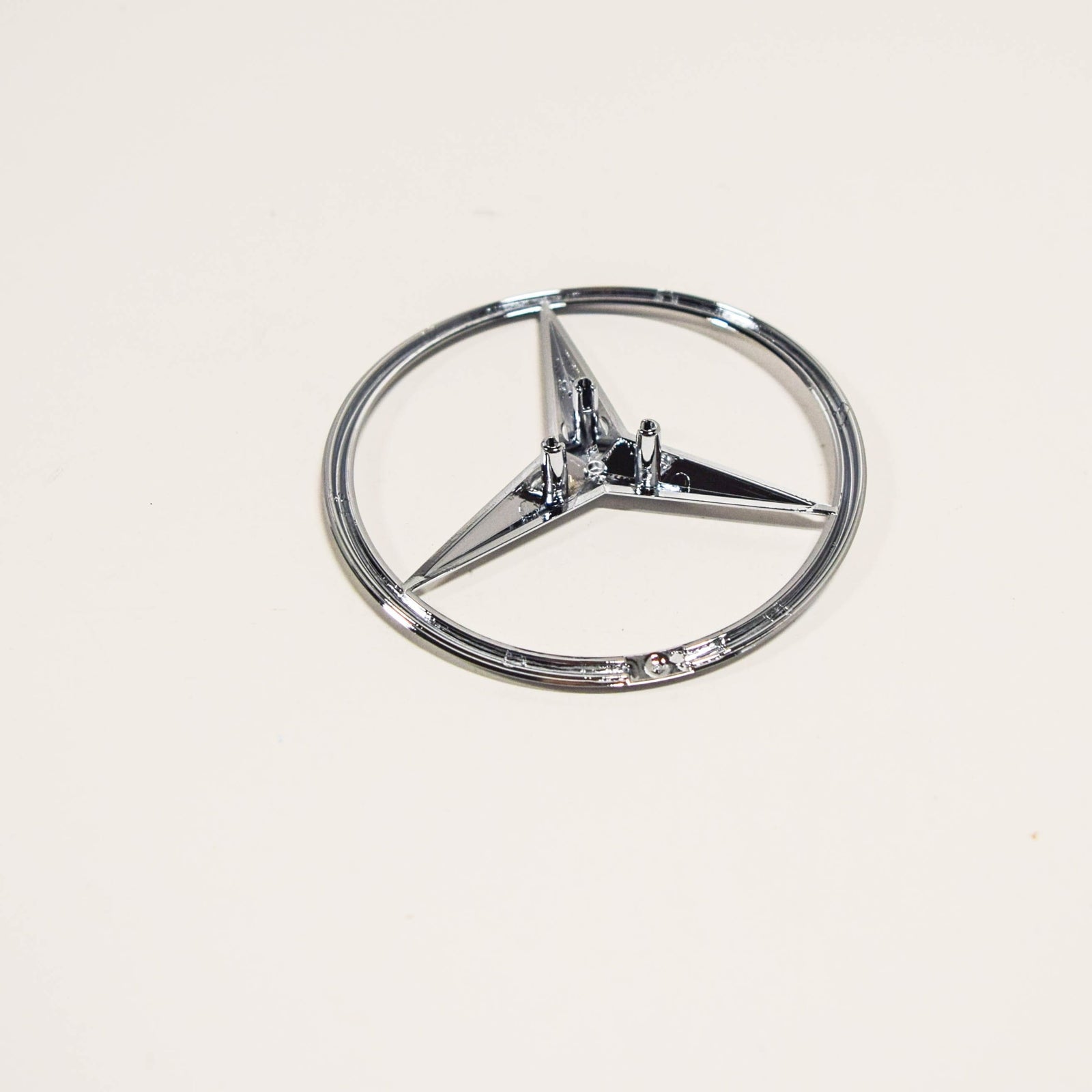 NEW MB C-CLASS W204 REAR TRUNK BOOT LID STAR EMBLEM BADGE A2047580058 ORIGINAL