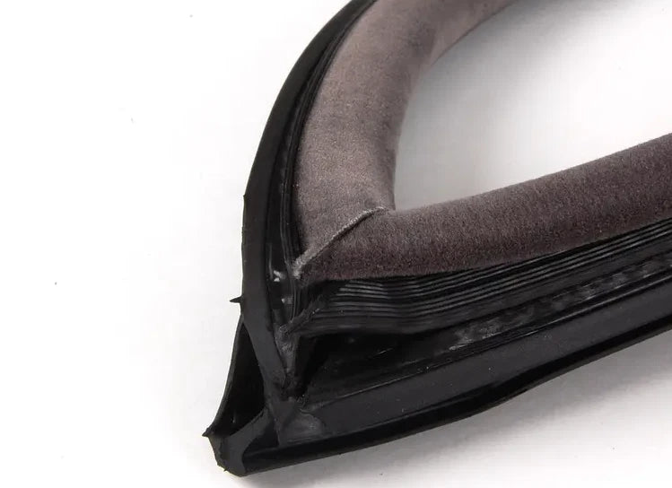 NEW BMW 3 COUPE E36 FRONT RIGHT DOOR SEAL 51711977728 1977728 ORIGINAL