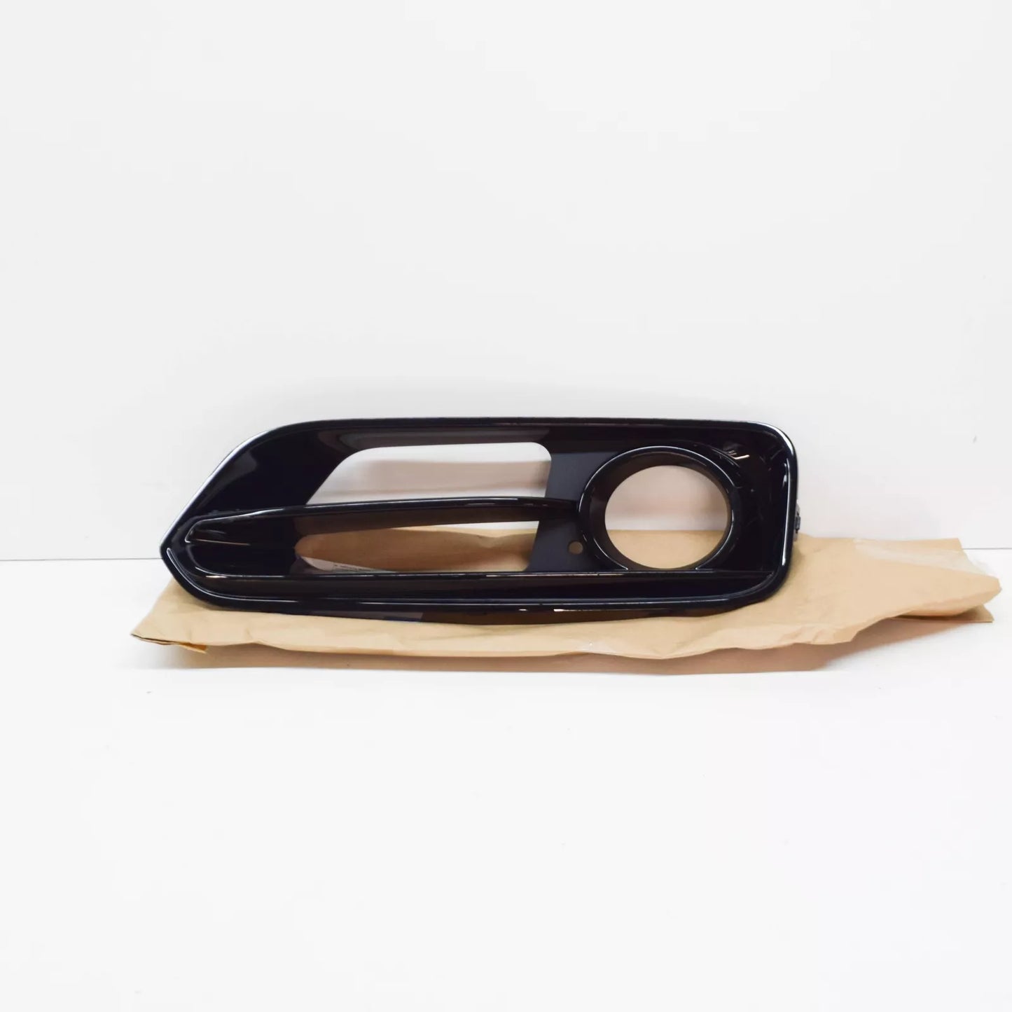 NEW BMW 1 F20 RIGHT FOG LIGHT GRILLE 51117371672 7371672 2015 ORIGINAL