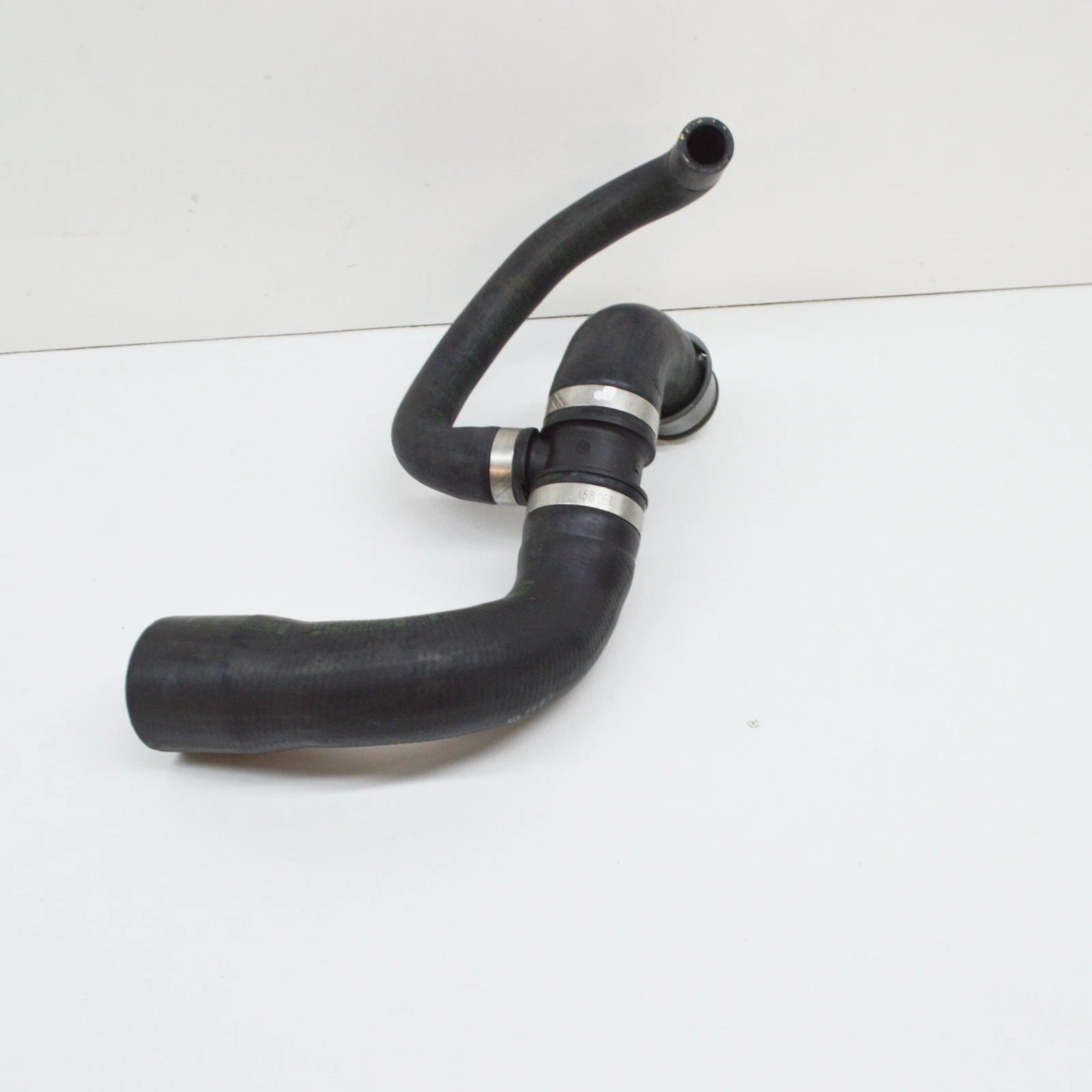 NEW MERCEDES-BENZ SPRINTER 906 BOTTOM RADIATOR HOSE A9065013682