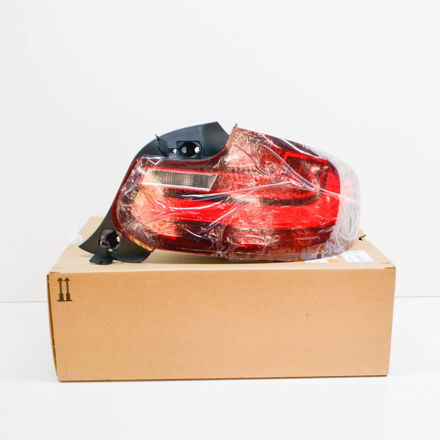 new bmw 2 f22 rear right taillight 63217295428 7295428 original