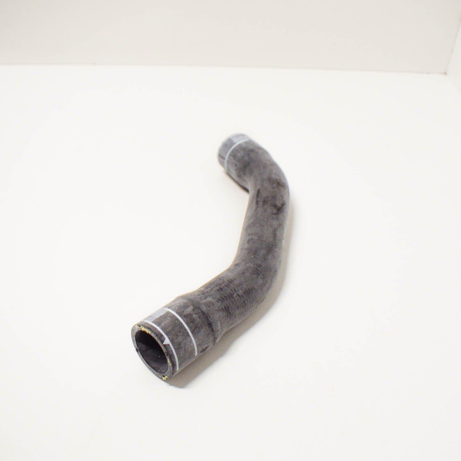 NEW AUDI R8 42 RIGHT SIDE RADIATOR PIPE HOSE 420121073 ORIGINAL