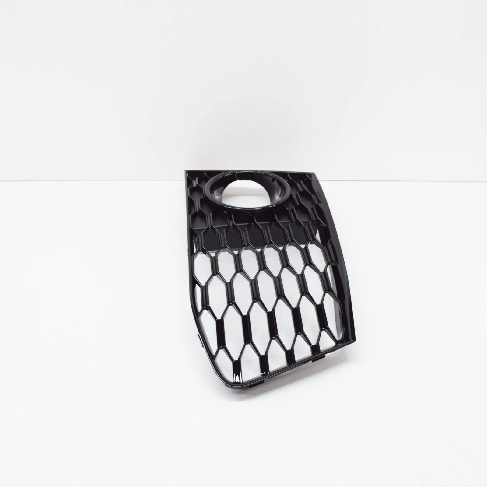 NEW AUDI A7 S 4GA FRONT BUMPER RIGHT SIDE BUMPER GRILLE 4G8807682G T94 ORIGINAL