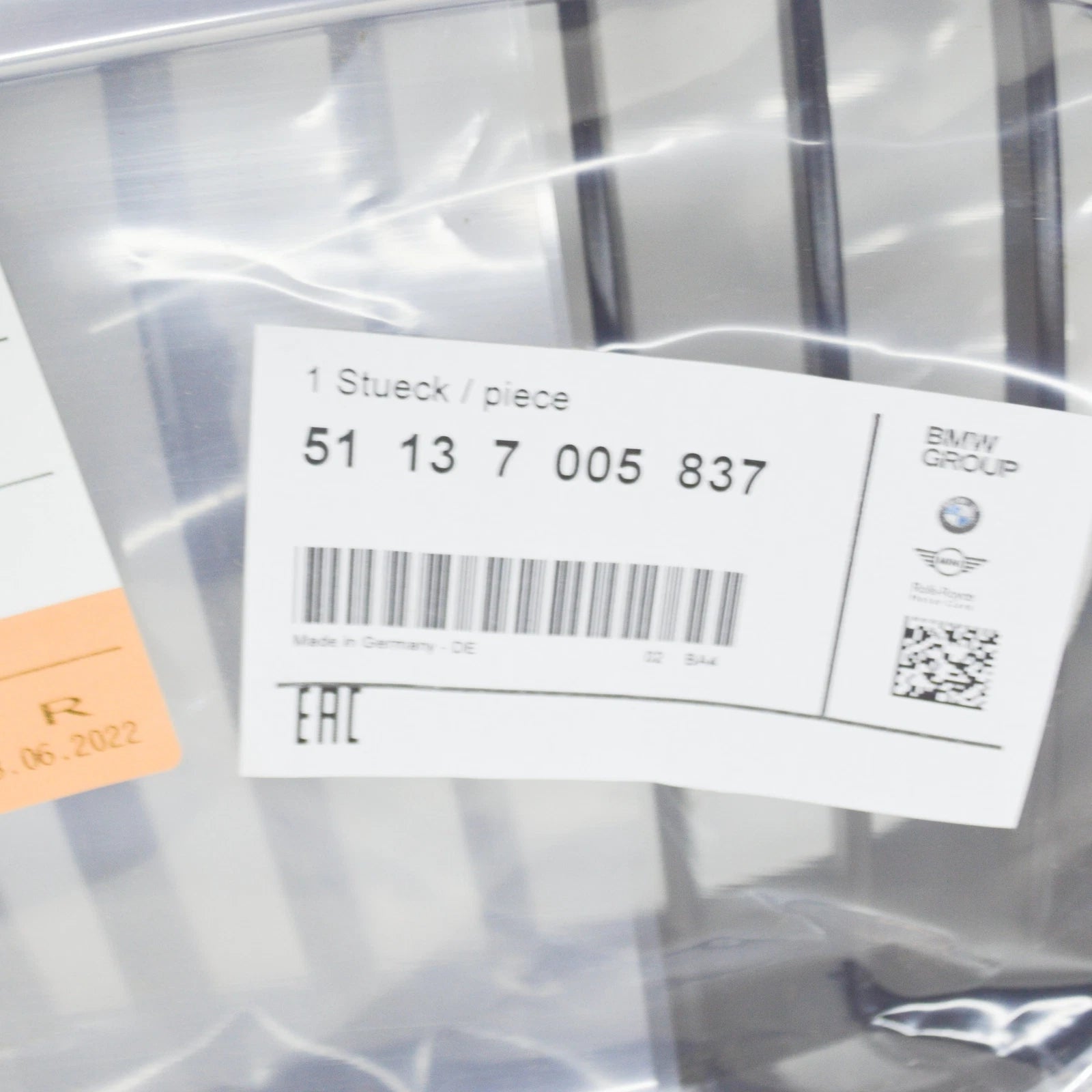 NEW BMW E39 SEDAN FRONT RADIATOR KIDNEY BLACK GRILLE LEFT 7005837 51137005837