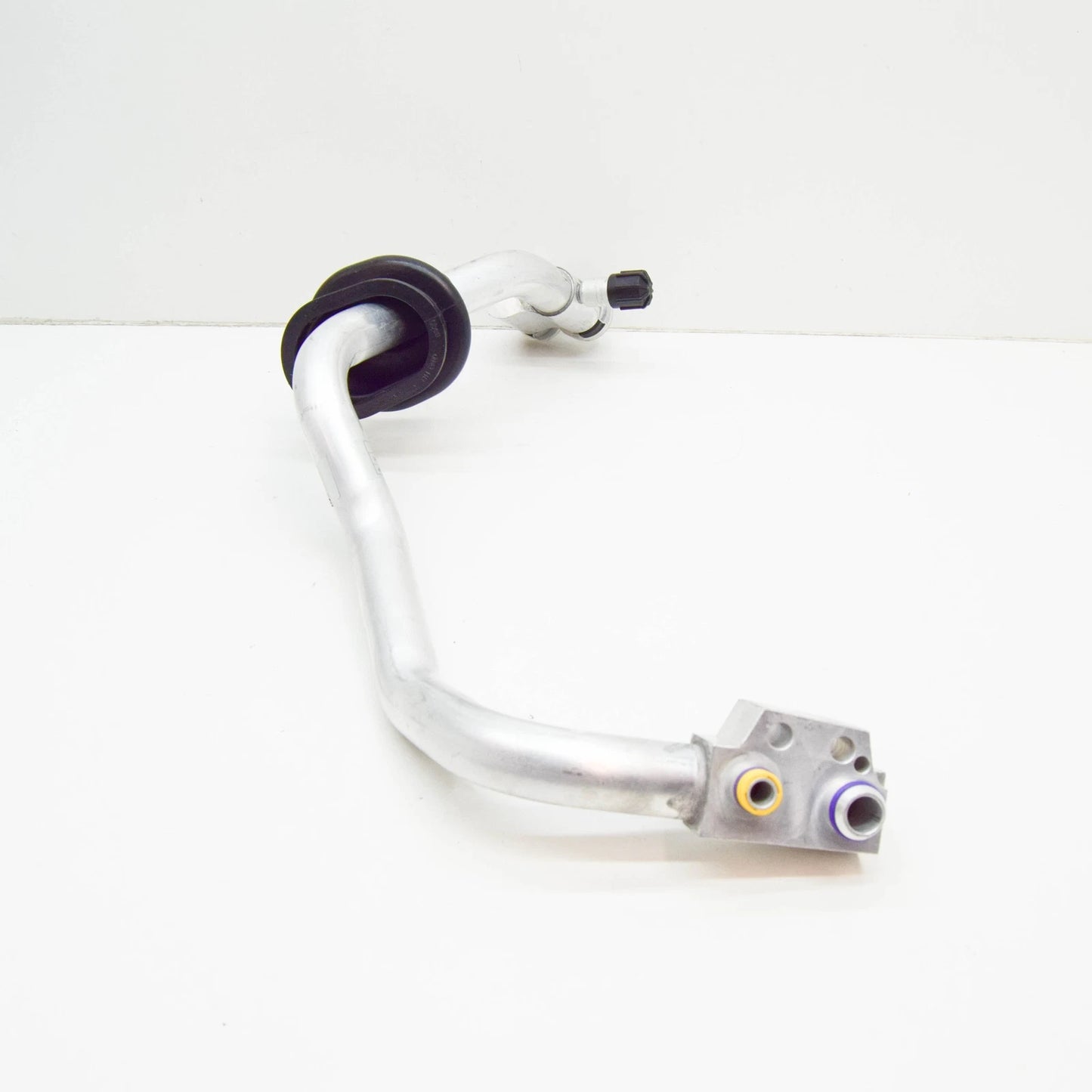 NEW AUDI A4 AVANT B8 A/C REFRIGERANT PIPE LHD 8K1260712K ORIGINAL