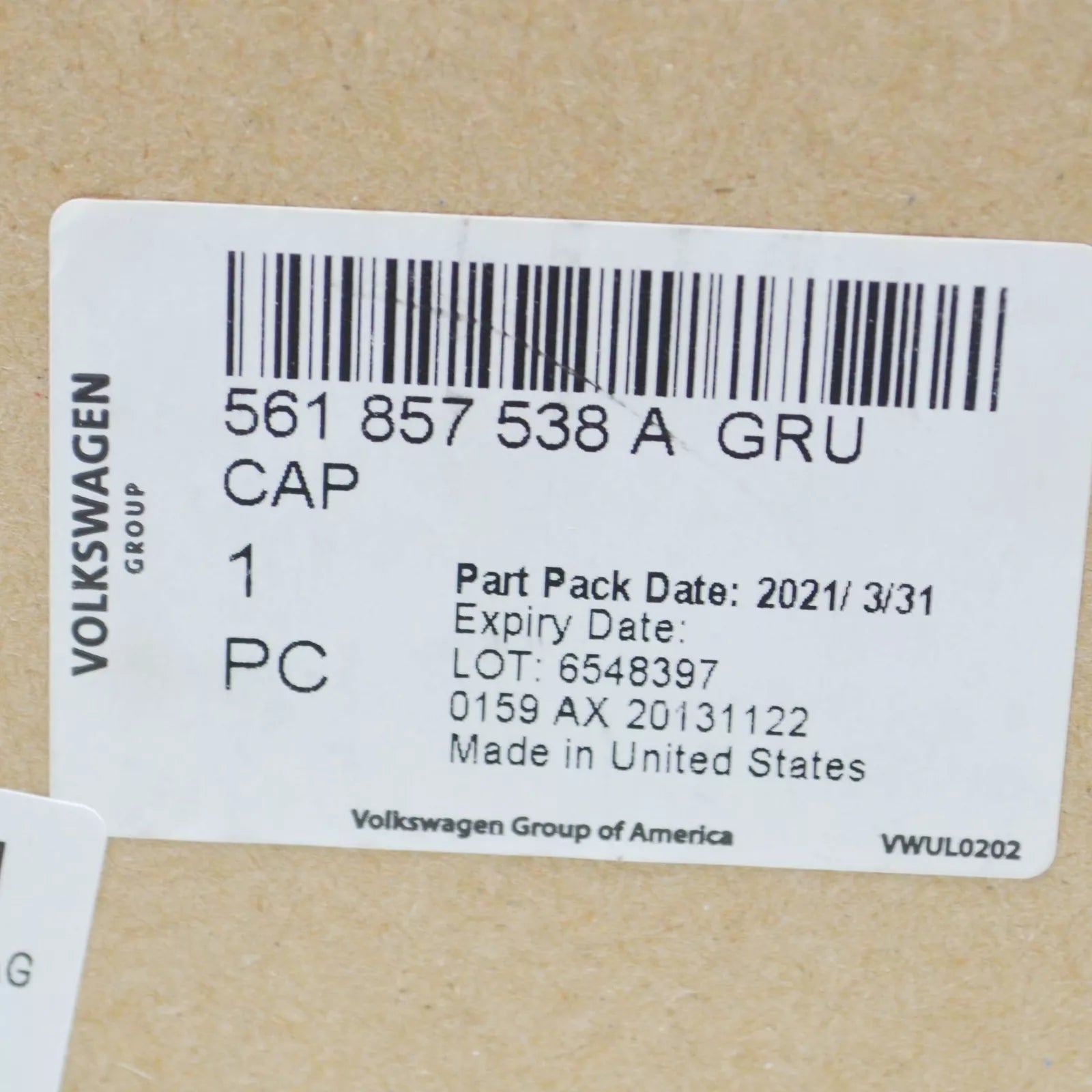 NEW VOLKSWAGEN PASSAT B8 FRONT RIGHT DOOR MIRROR COVER CAP 561857538AGRU