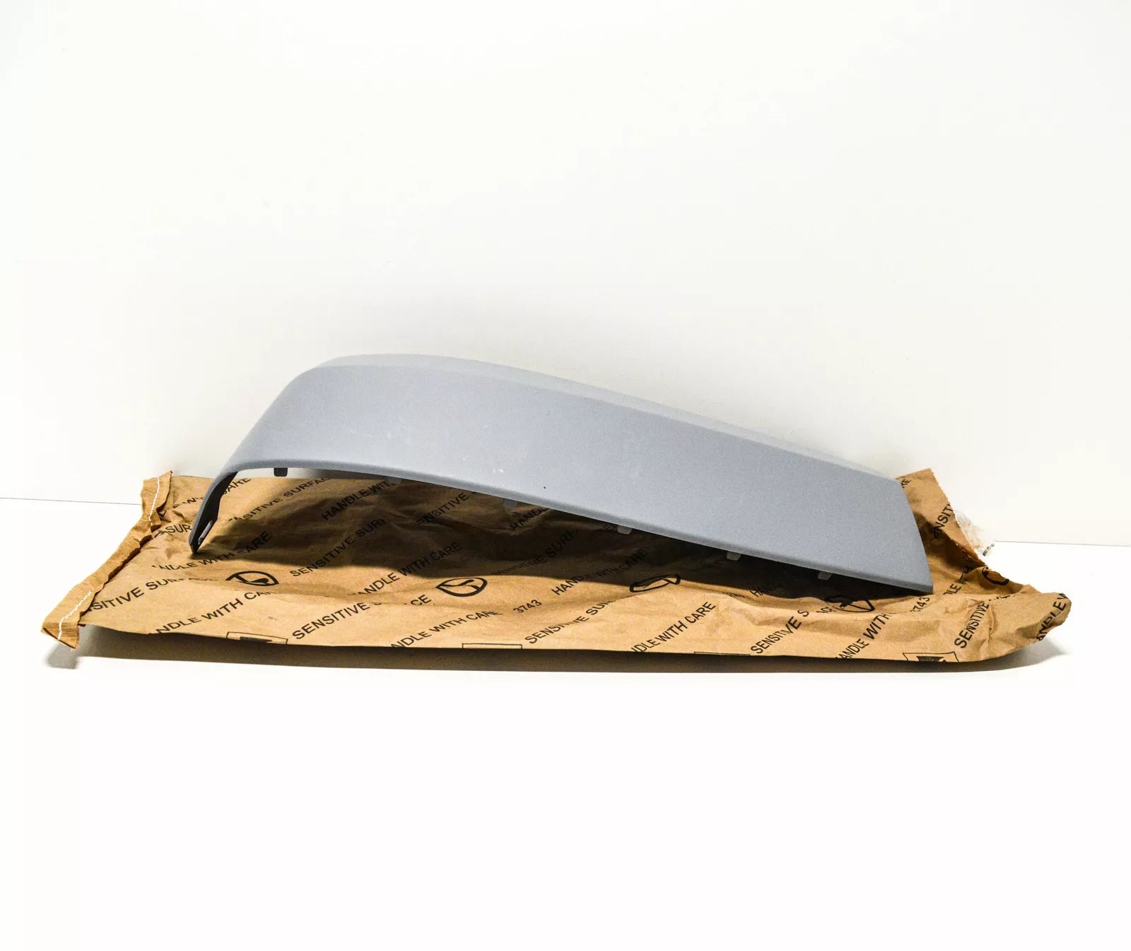 NEW VOLKSWAGEN AMAROK FRONT RIGHT WHEEL COVER PRIMED 2HH853728GRU