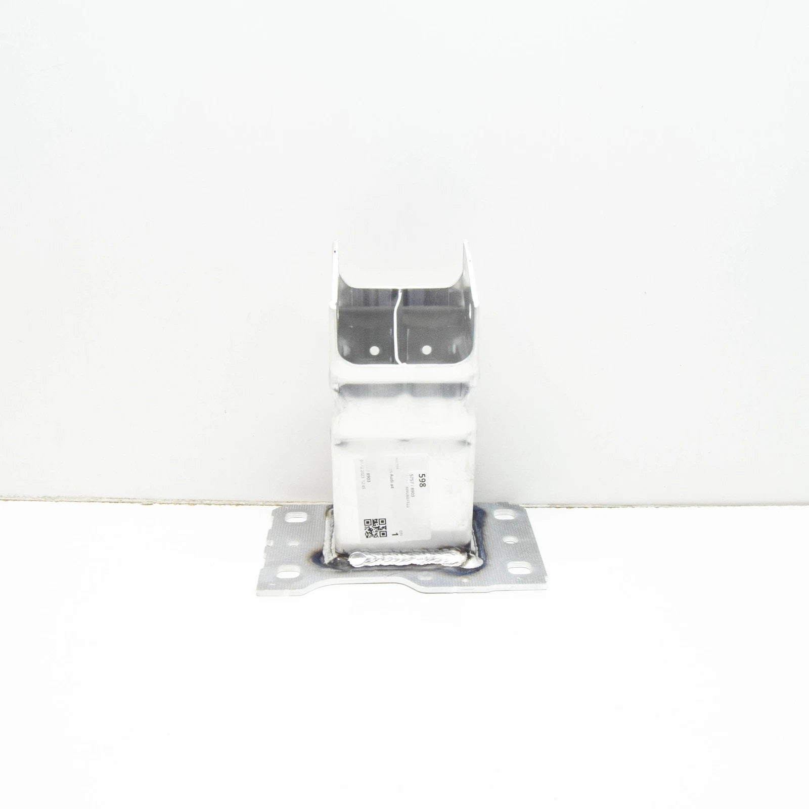 NEW AUDI A4 B9 FRONT BUMPER CARRIER LEFT SIDE BRACKET 8W0807133 ORIGINAL