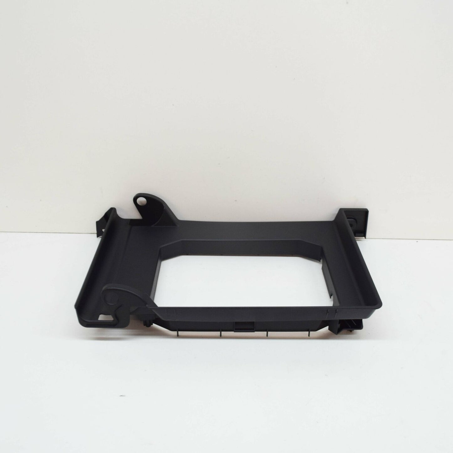 NEW MERCEDES BENZ GLA X156 REAR SEAT ARMREST COVER A2469230400 9051 ORIGINAL