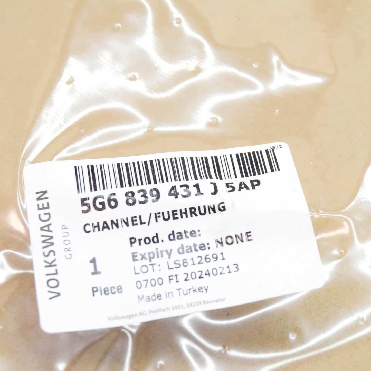 NEW VOLKSWAGEN GOLF MK7 5G REAR LEFT DOOR SEALING 5G6839431J5AP ORIGINAL