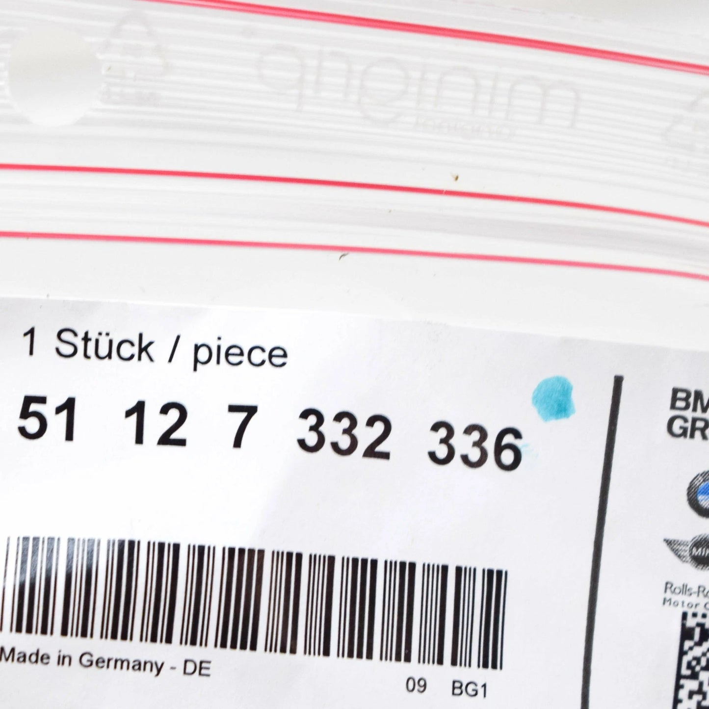 NEW BMW X1 F48 RIGHT DOOR SILL MOUNT COVER 51127332336 ORIGINAL