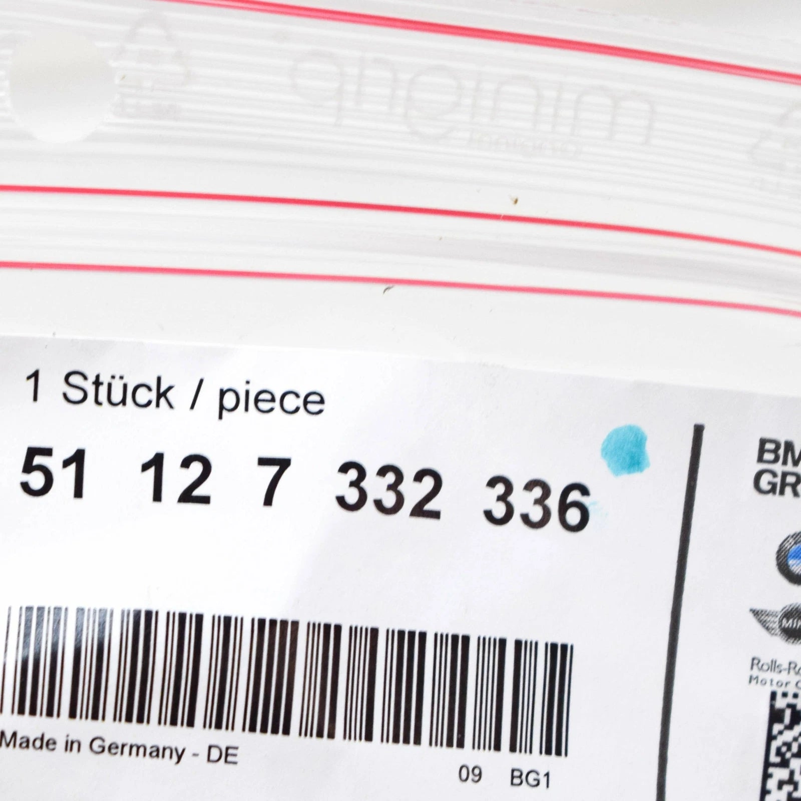 NEW BMW X1 F48 RIGHT DOOR SILL MOUNT COVER 51127332336 ORIGINAL