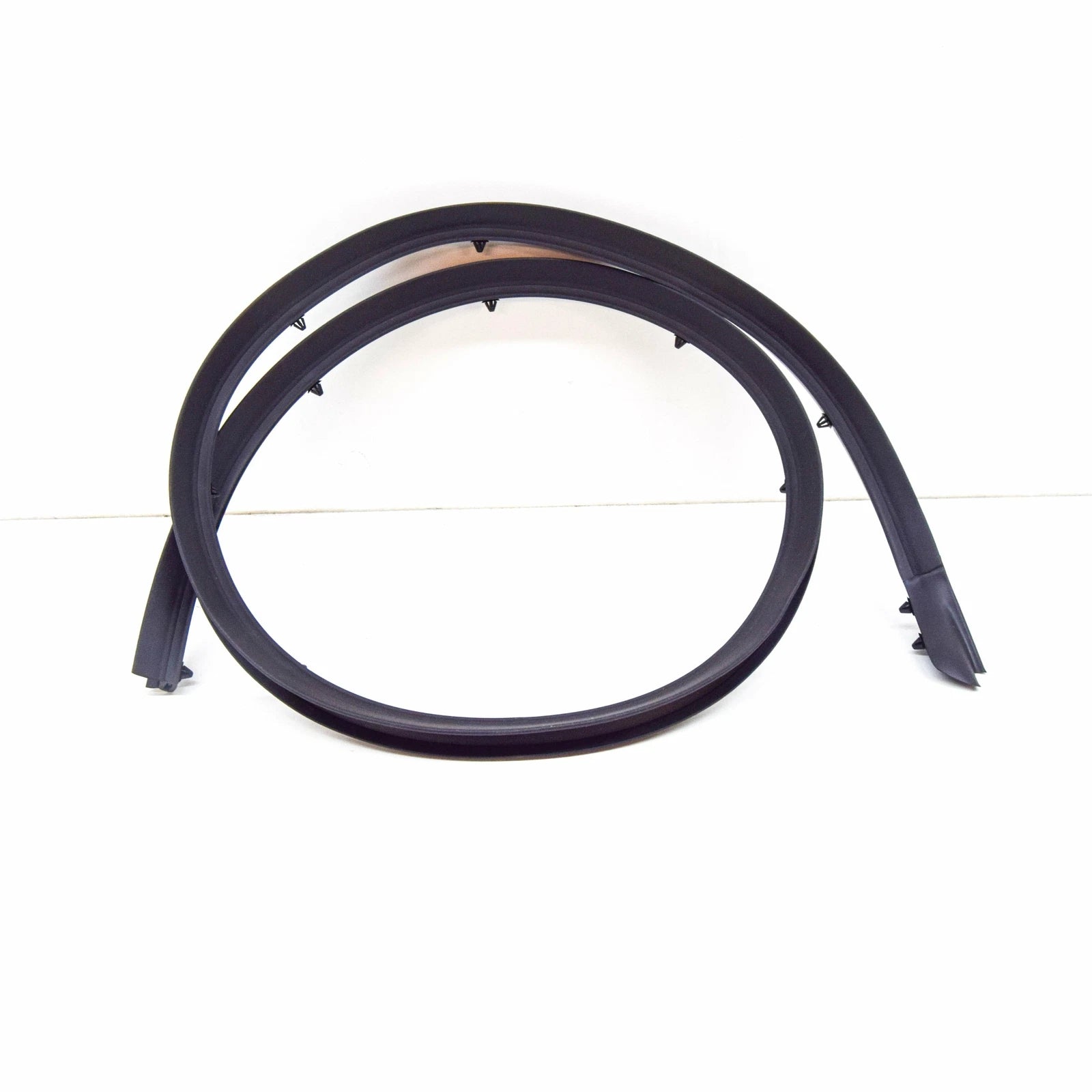 NEW VOLKSWAGEN GOLF MK5 REAR LEFT OUTER DOOR SEAL 5K6839699B