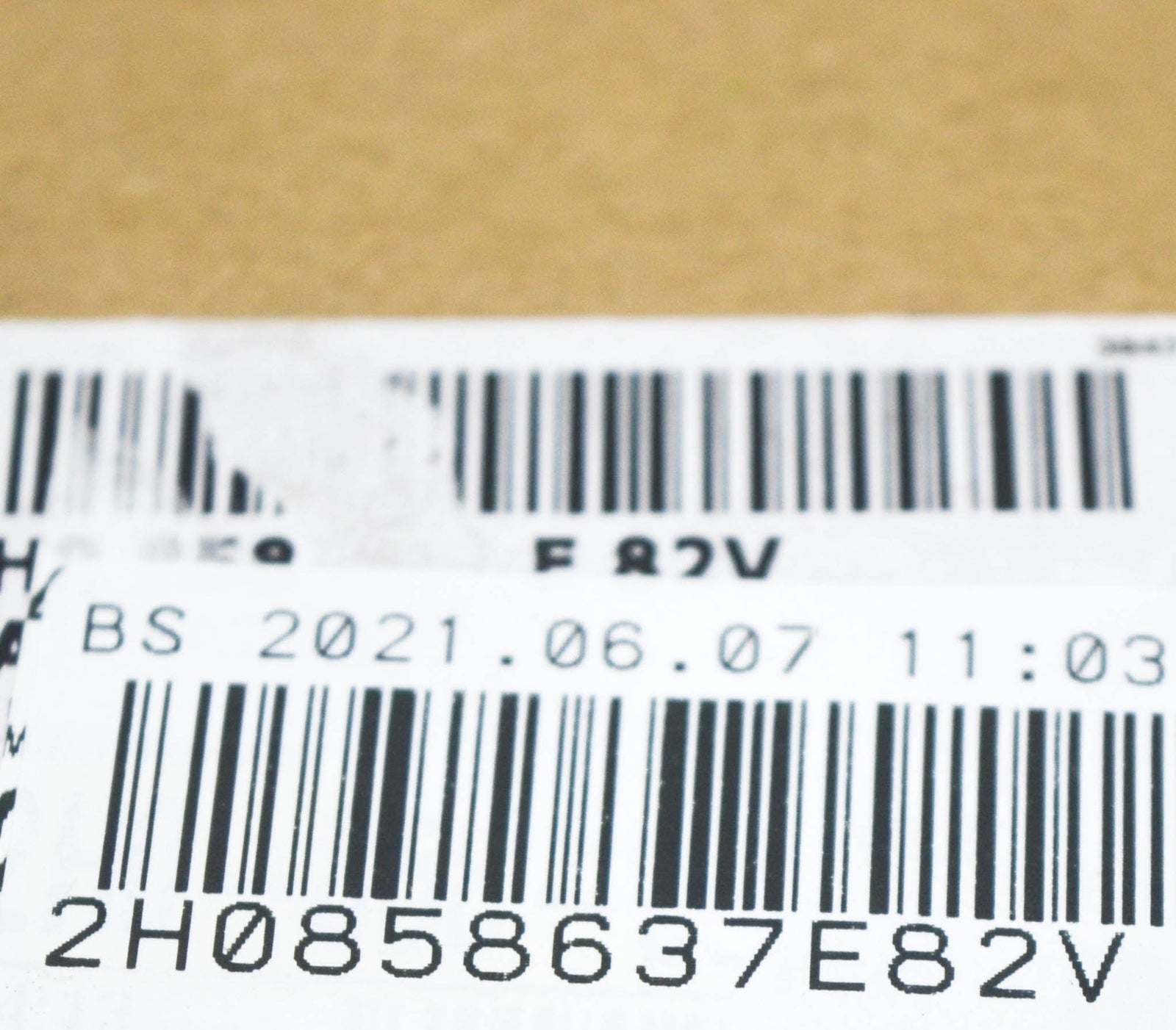 NEW VOLKSWAGEN AMAROK FRONT RIGHT A-PILLAR HANDLE 2H0858637E82V 2018 ORIGINAL