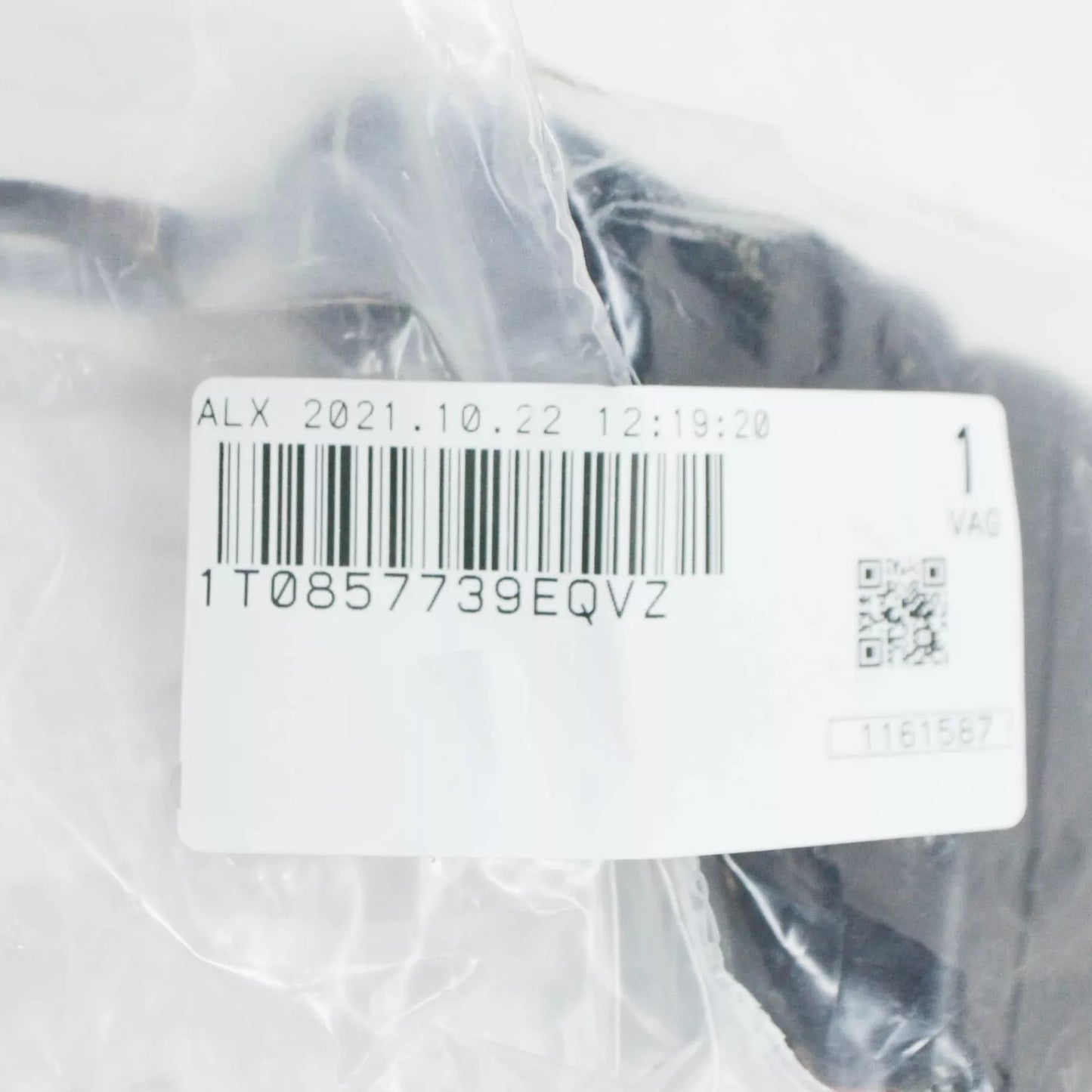 NEW VOLKSWAGEN TOURAN 1T REAR SEAT BELT LATCH 1T0857739EQVZ