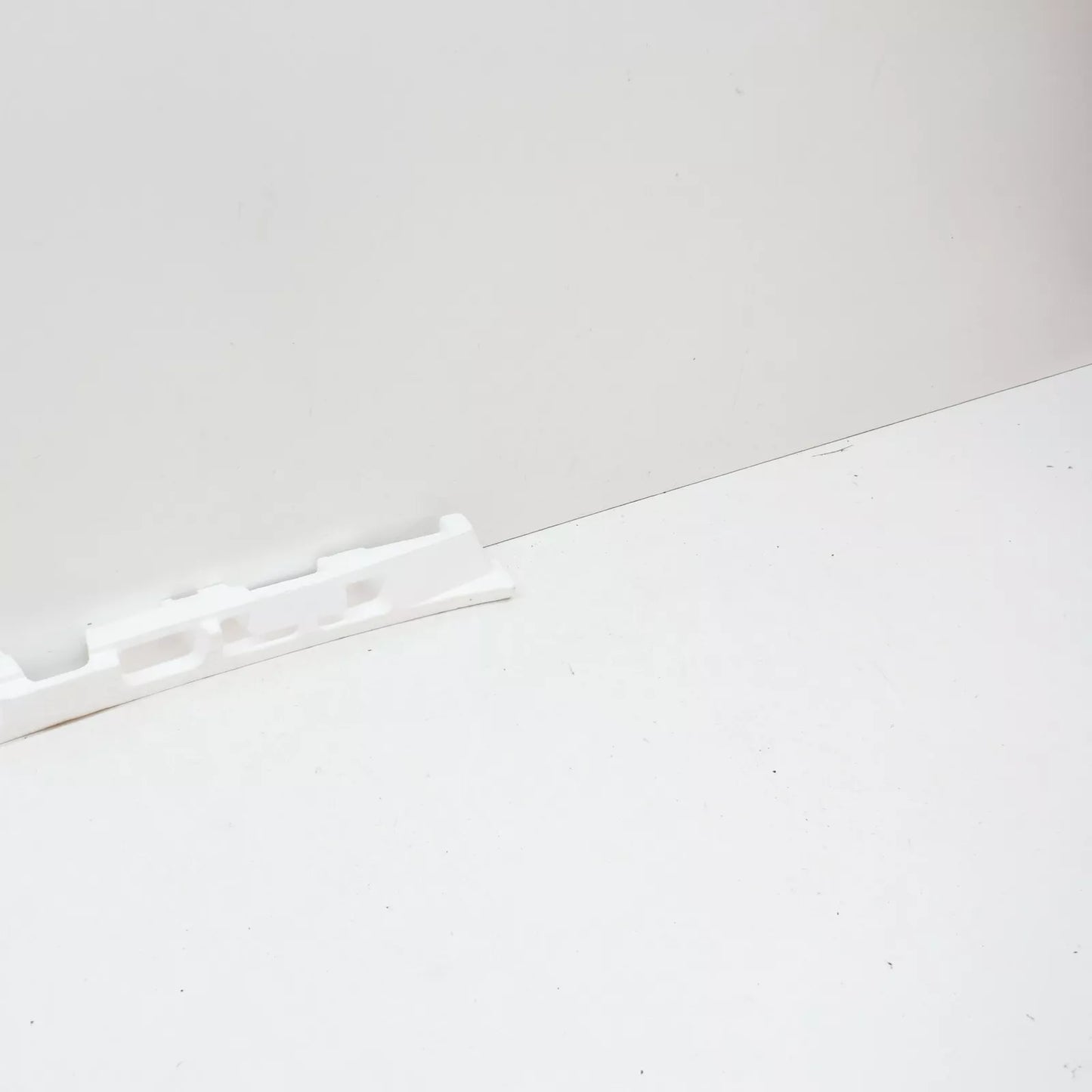 NEW BMW 5 E39 REAR BUMPER INSERT 51128174878 8174878 ORIGINAL