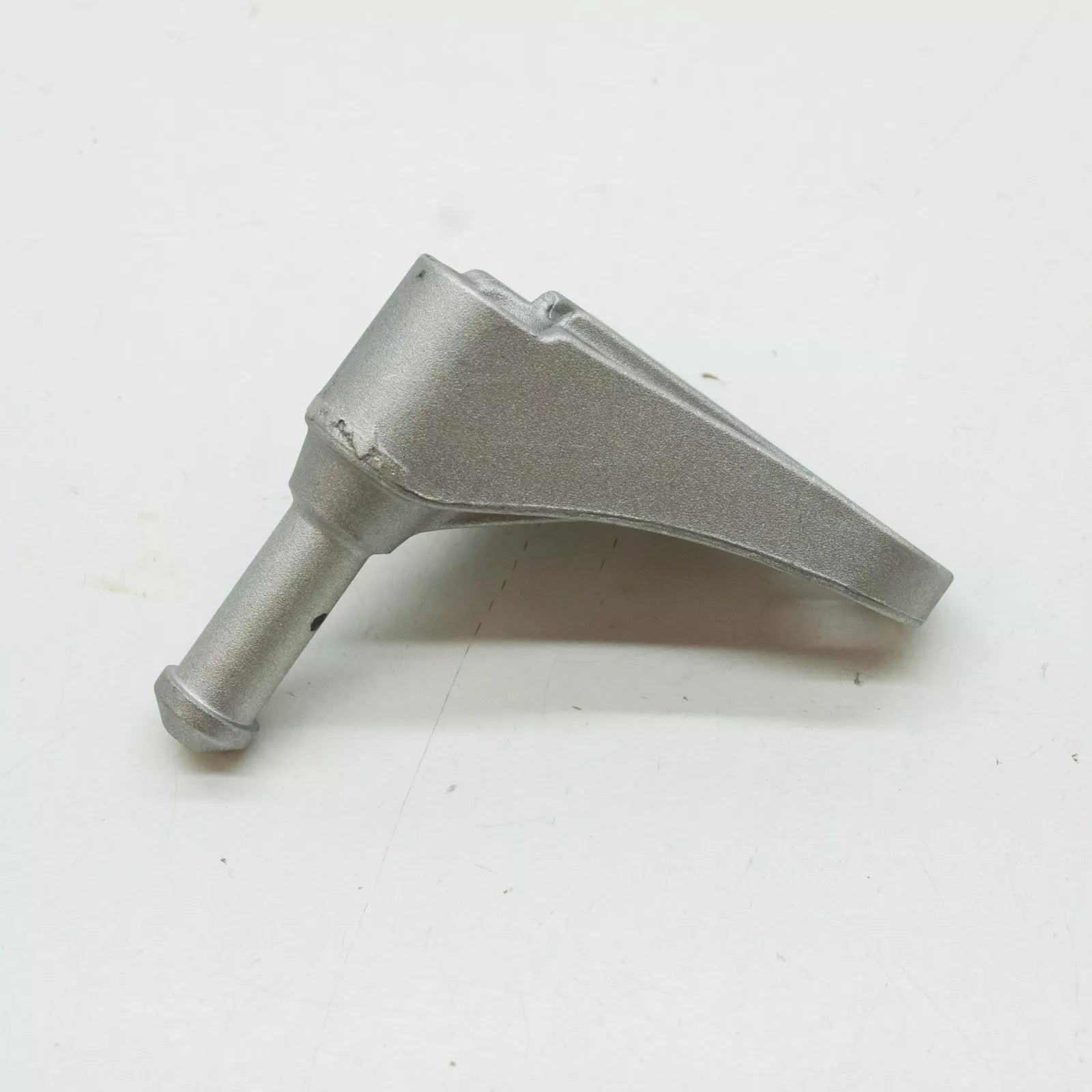 NEW BMW 5 G30 EXHAUST HANGER BRACKET 18208582034 8582034 ORIGINAL