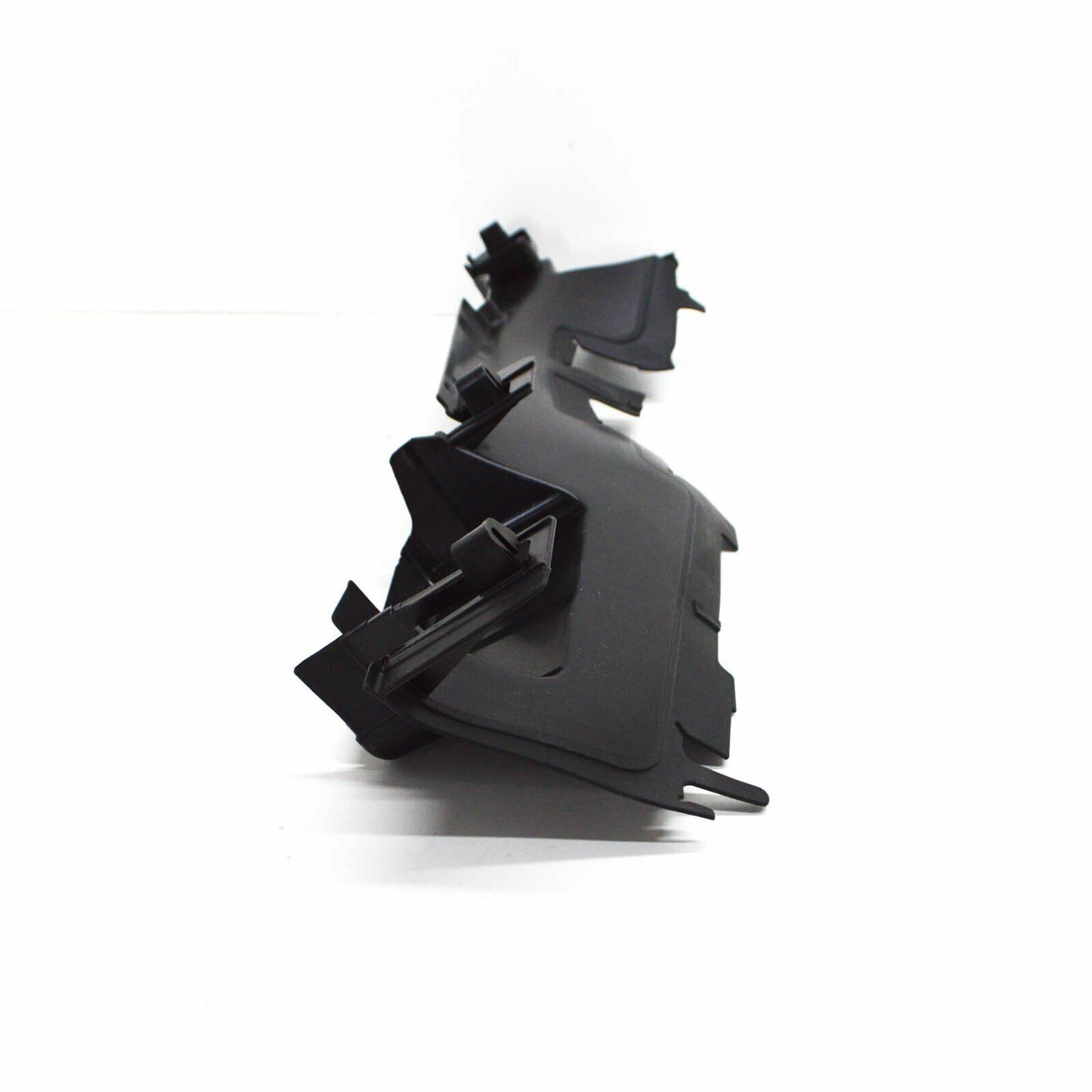 NEW VOLKSWAGEN PASSAT B8 LEFT RADIATOR AIR GUIDE 3G0121284A ORIGINAL