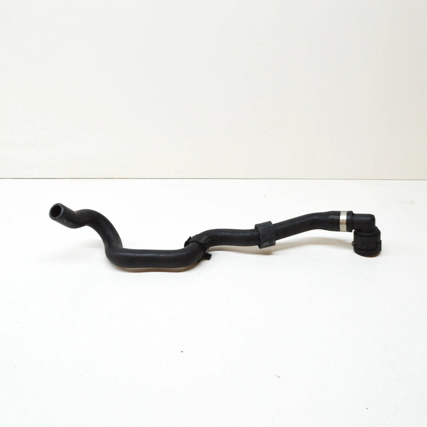 NEW AUDI A3 CABRIO 8V UPPER WATER ENGINE COOLANT HOSE PIPE 5Q0122101BE ORIGINAL