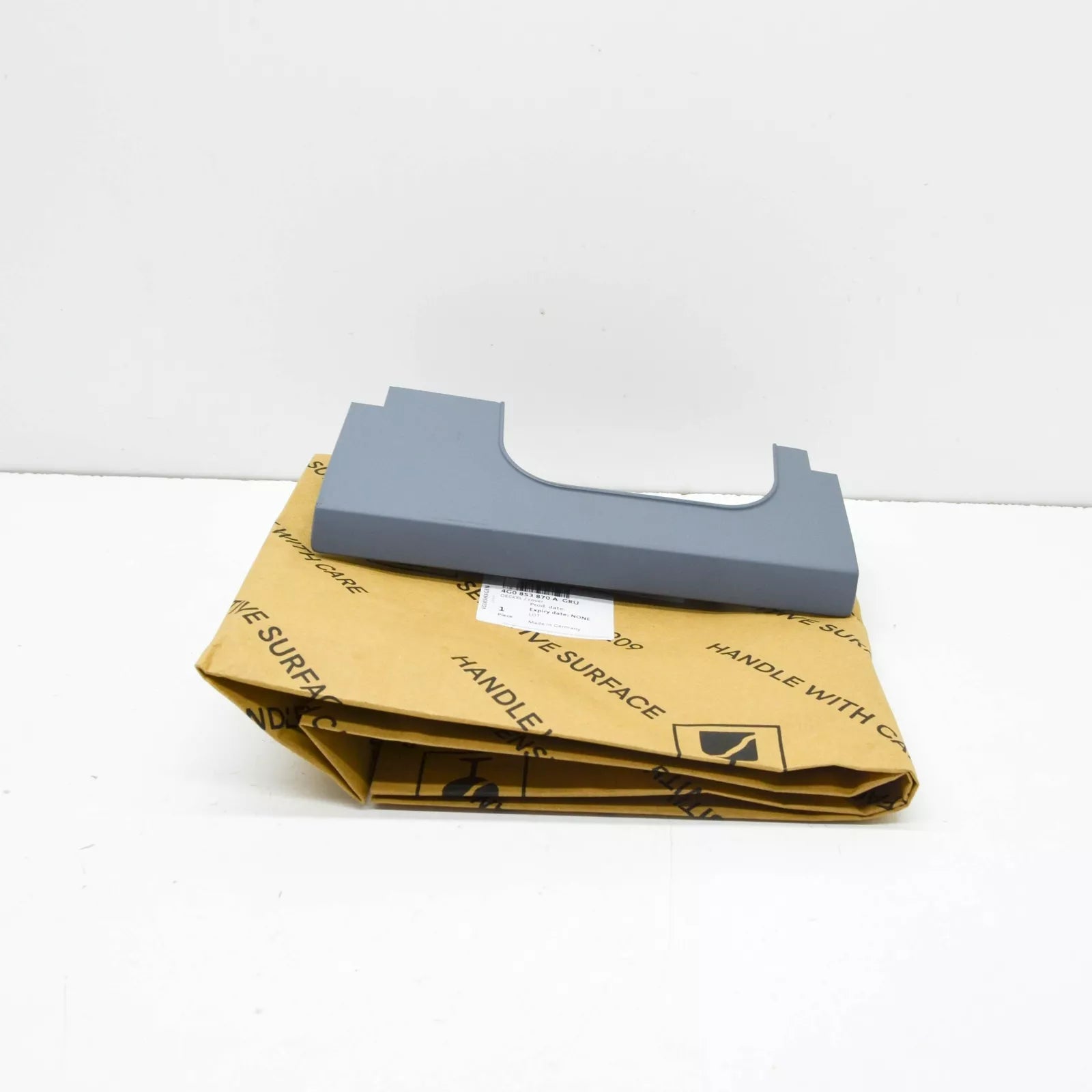 NEW AUDI A6 C7 REAR RIGHT JACK PAD COVER TRIM 4G0853870A