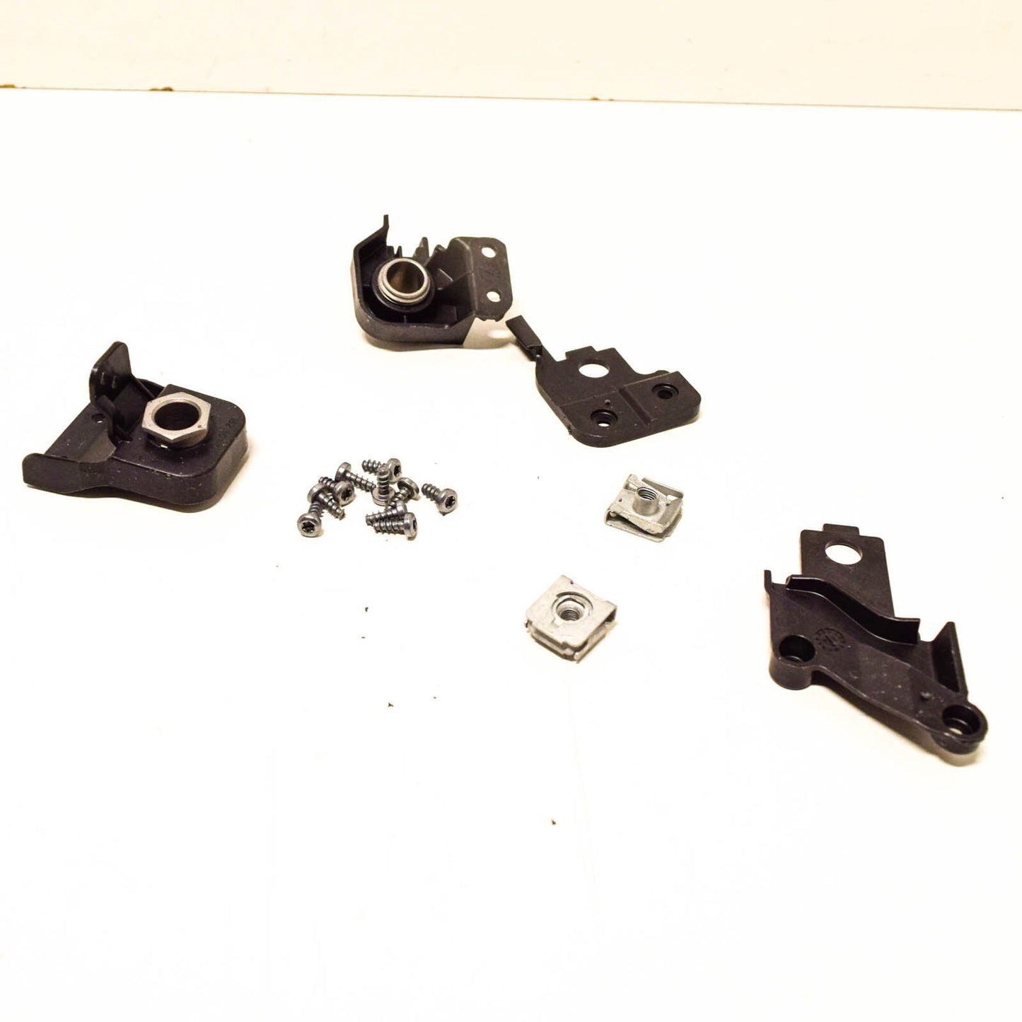 NEW VOLKSWAGEN TIGUAN MK2 LEFT HEADLIGHT HOUSING REPAIR KIT 5N0998225B ORIGINAL