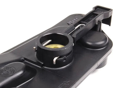 NEW BMW 7 E65, E66, E67 RADIATOR MOUNTING BRACKET 17117507973 7507973 ORIGINAL