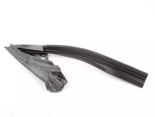 NEW BMW 1 E81 FRONT RIGHT DOOR MIRROR OUTER TRIANGLE SEAL 51337164936 ORIGINAL