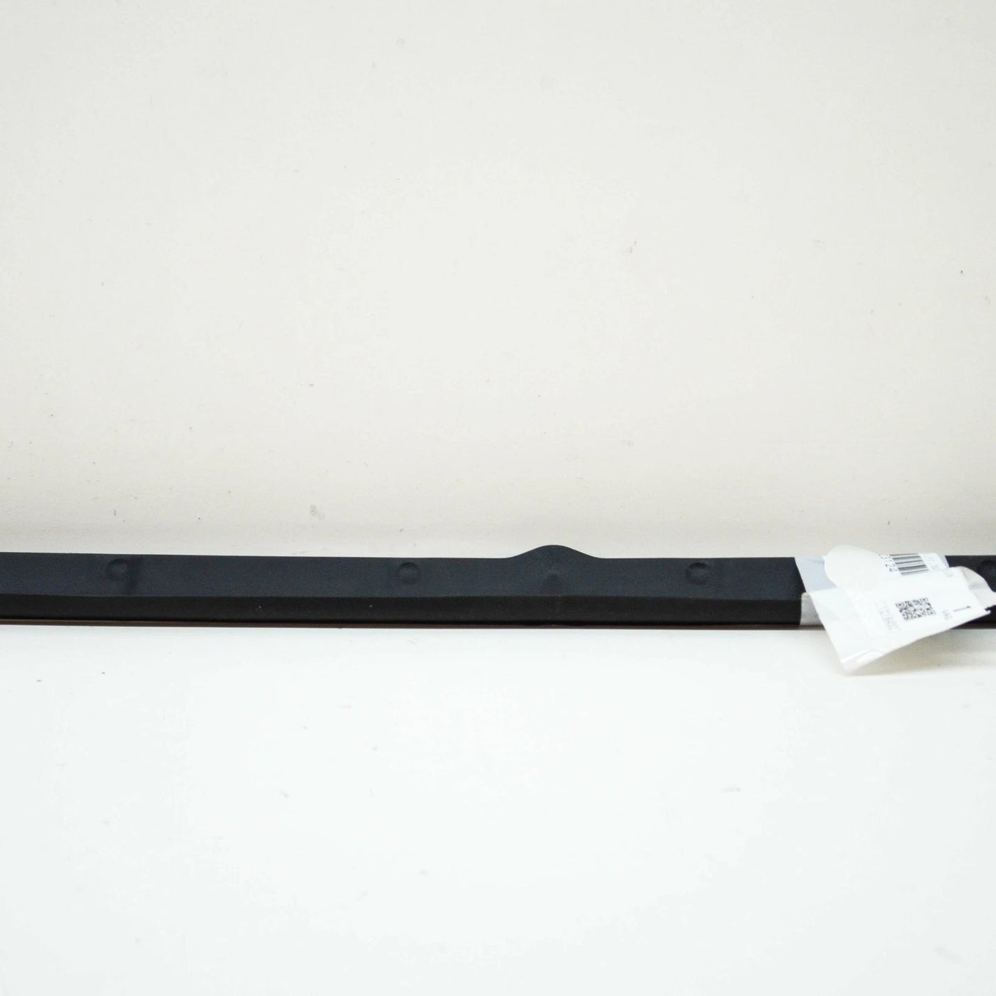 NEW AUDI Q2 GA FRONT BONNET HOOD ENGINE CENTER RUBBER SEAL 81A823124 ORIGINAL