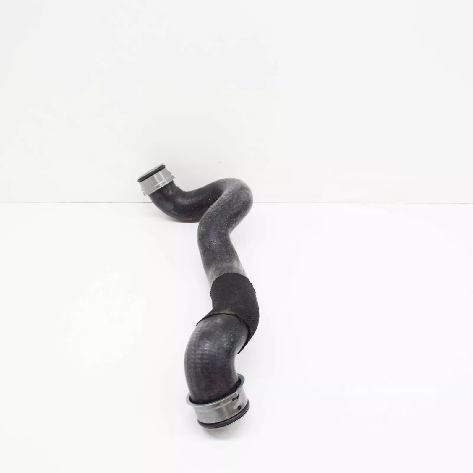 NEW MERCEDES-BENZ CLK C209 RADIATOR TOP HOSE A2095013082