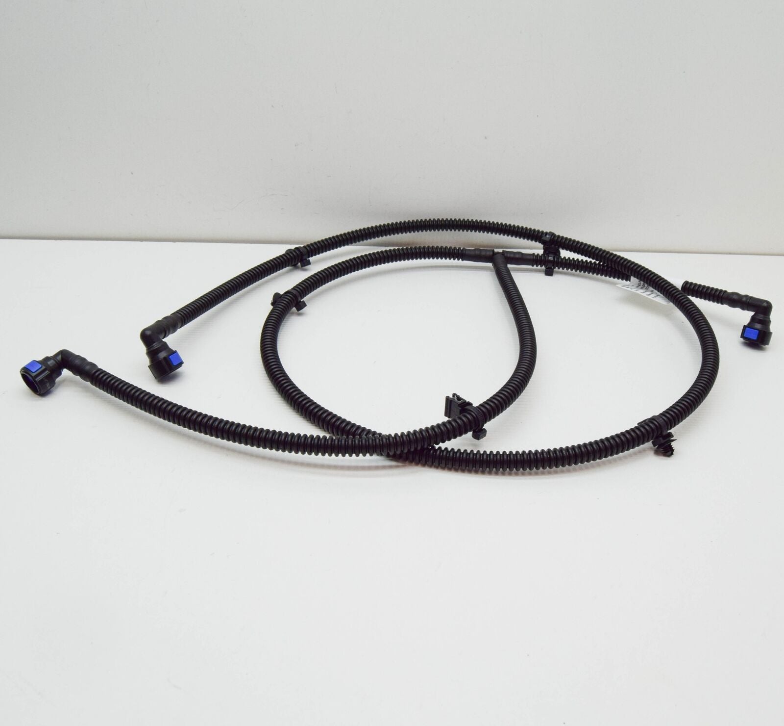 NEW AUDI E-TRON GEN FRONT HEADLIGHT WASHER HOSE 4KE955970 ORIGINAL