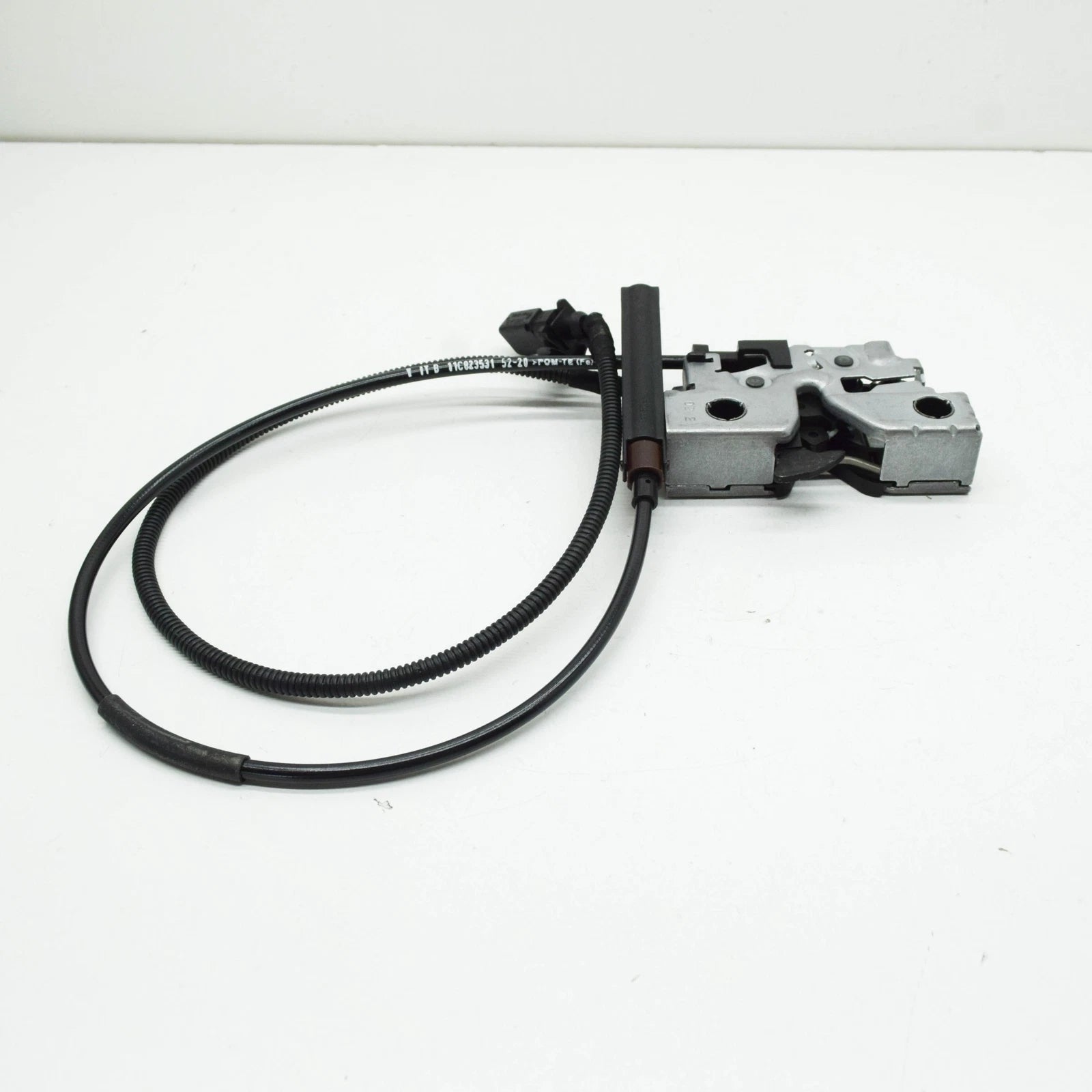 NEW VOLKSWAGEN ID.4 E21FRONT BONNET HOOD LID LOCK RHD 11C823509B ORIGINAL