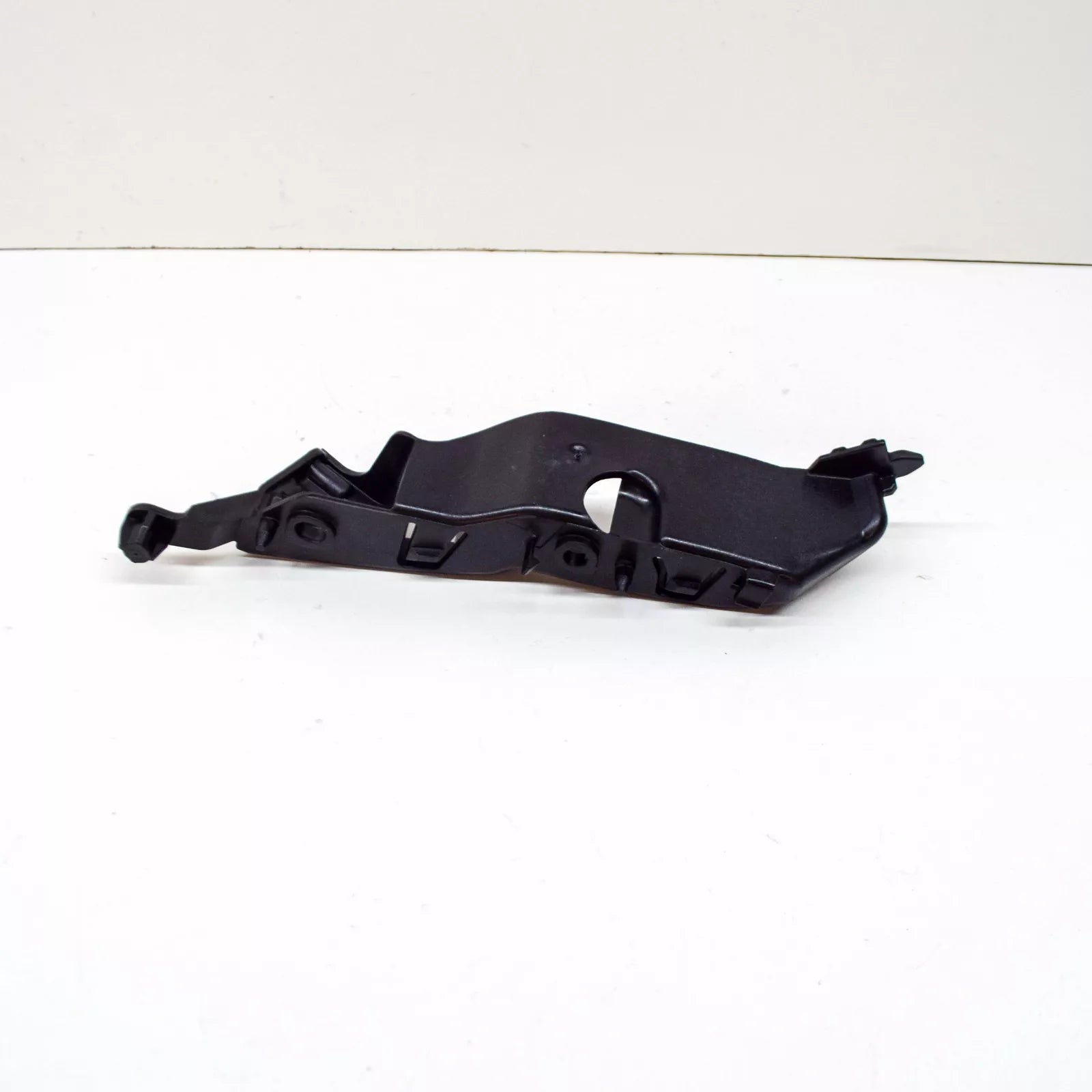 NEW AUDI TT 8S MK3 QUATTRO FRONT RIGHT BUMPER BRACKET 8S0807184B ORIGINAL