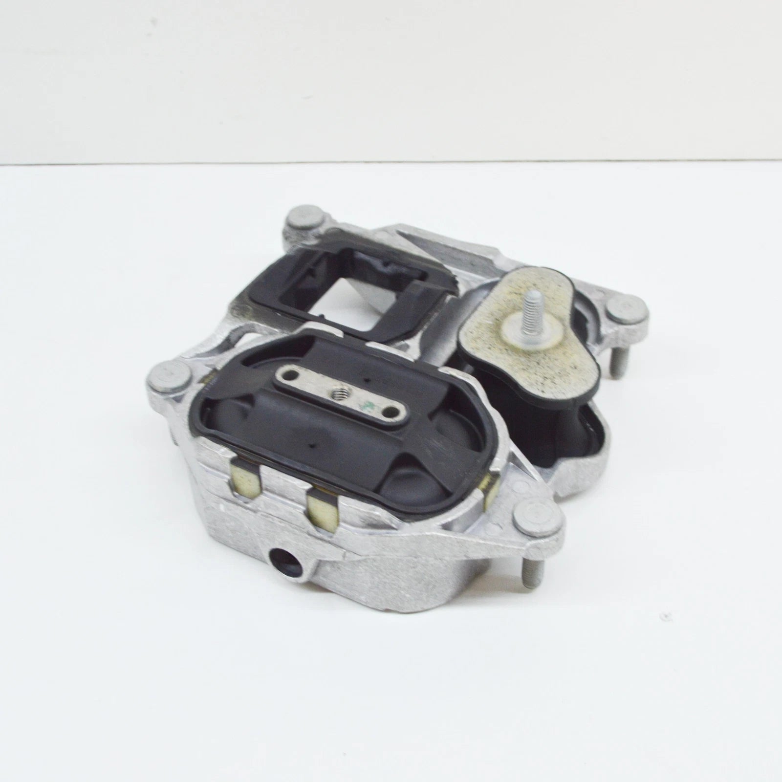 NEW AUDI A7 SPORTBACK 4G AUTOMATIC TRANSMISSION MOUNT 4M0399153AE ORIGINAL