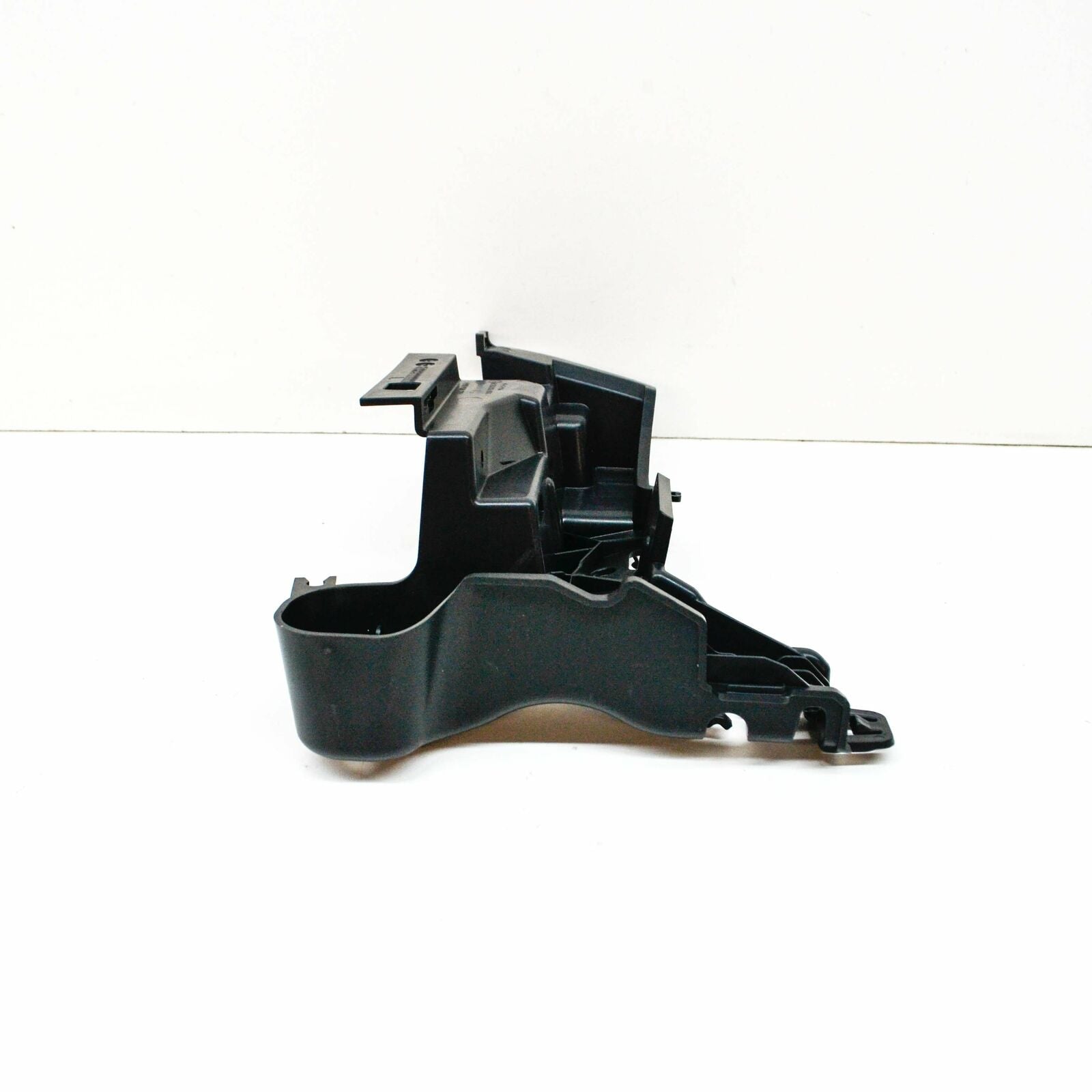 NEW MB GLC X253 FRONT LEFT LOWER BUMPER BRACKET AMG A2538851806 ORIGINAL