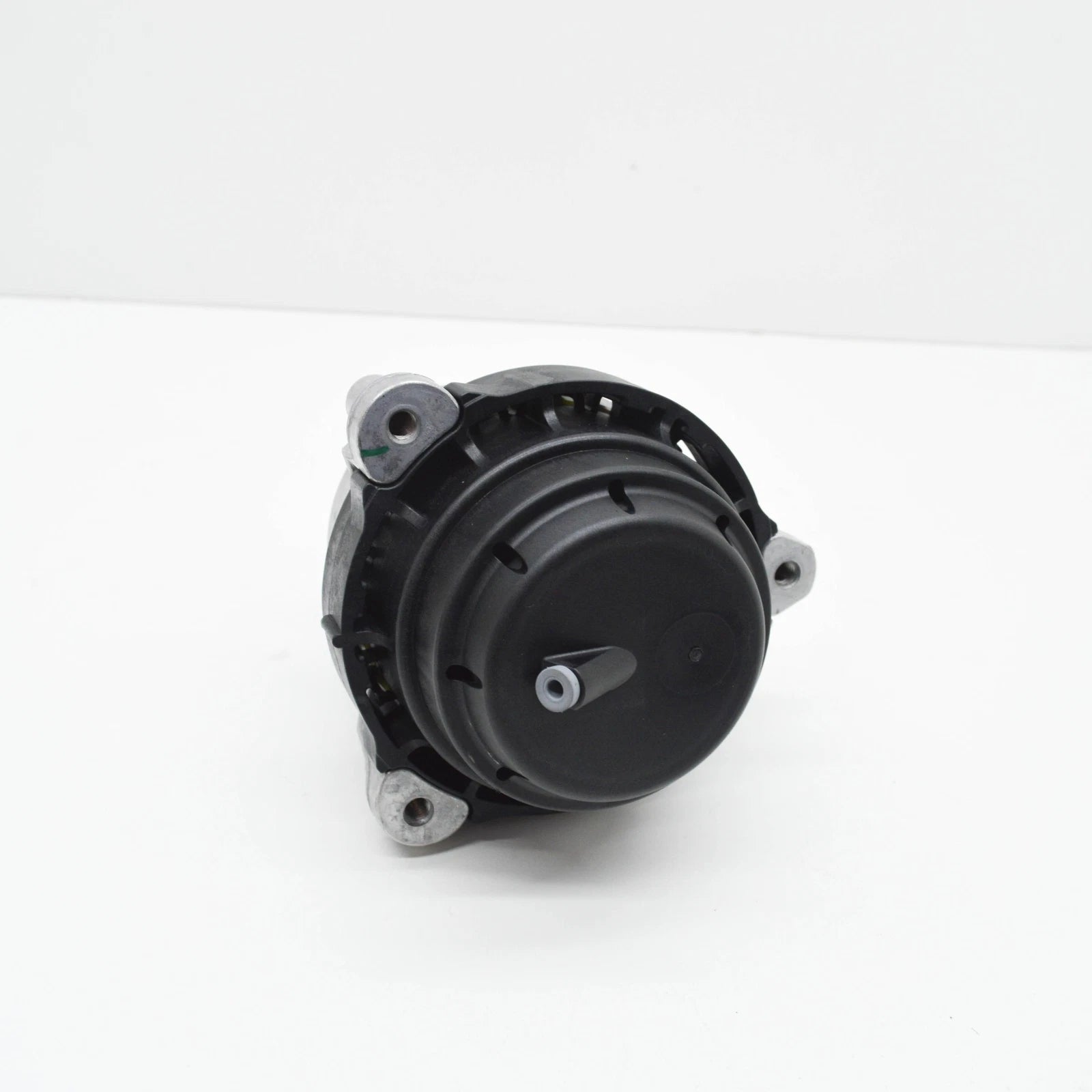 NEW BMW 5 G30 RIGHT SIDE ENGINE MOUNT 22116860500 6860500 ORIGINAL