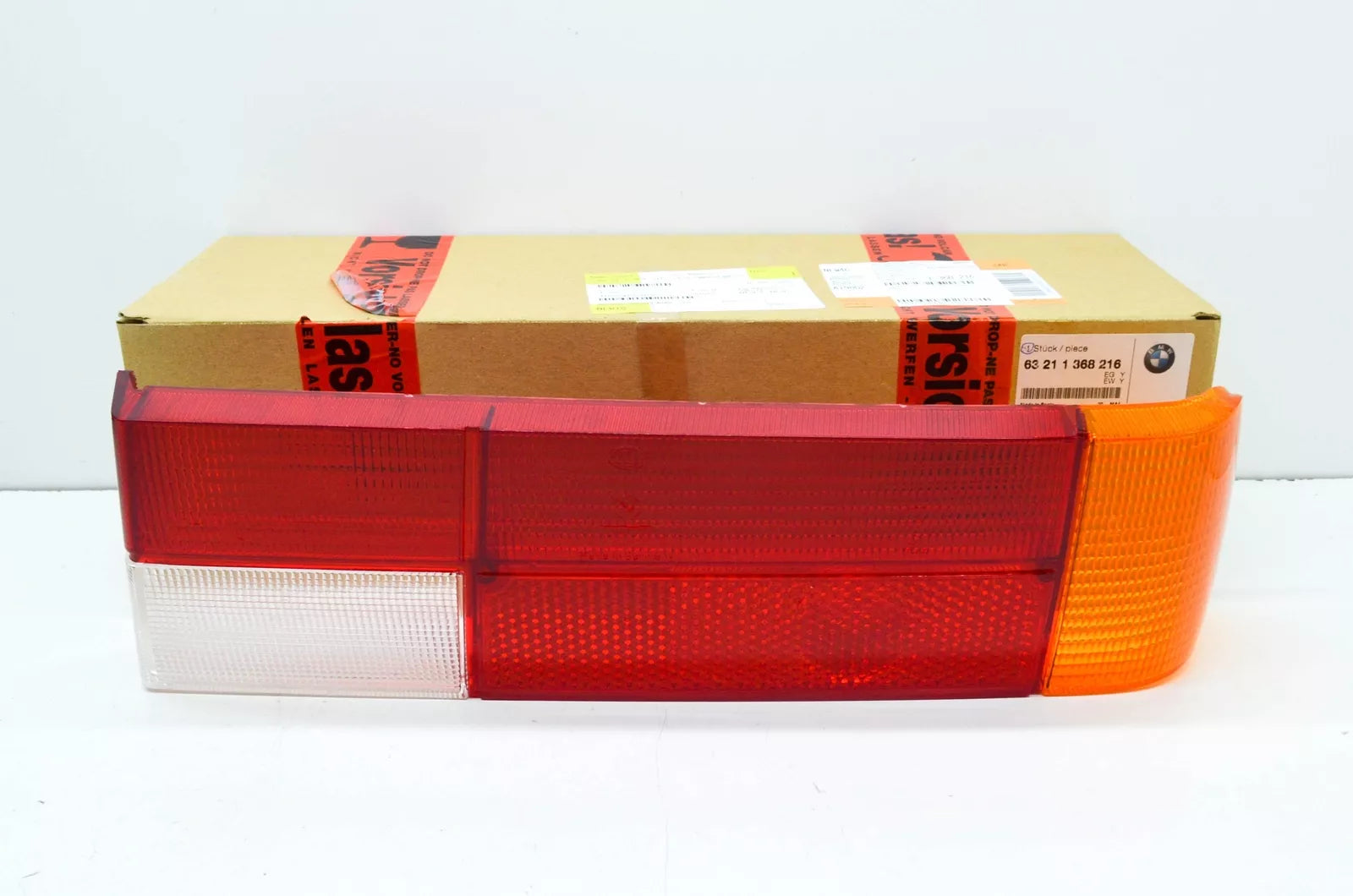 NEW BMW 6 E24 REAR RIGHT TAIL LAMP LENS 63211368216 1368216 ORIGINAL