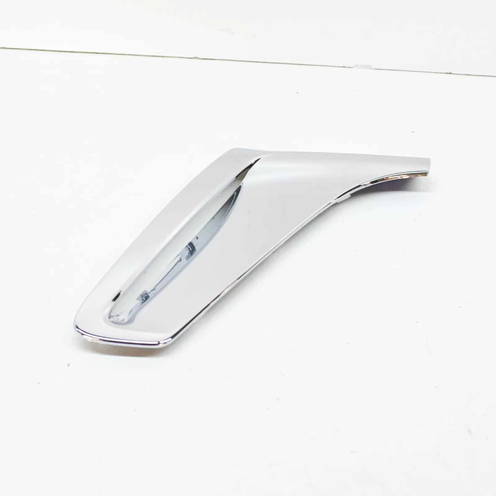 NEW BMW 7 G11 RIGHT WING FENDER AIR VENT 51747347378 7347378 2016 ORIGINAL