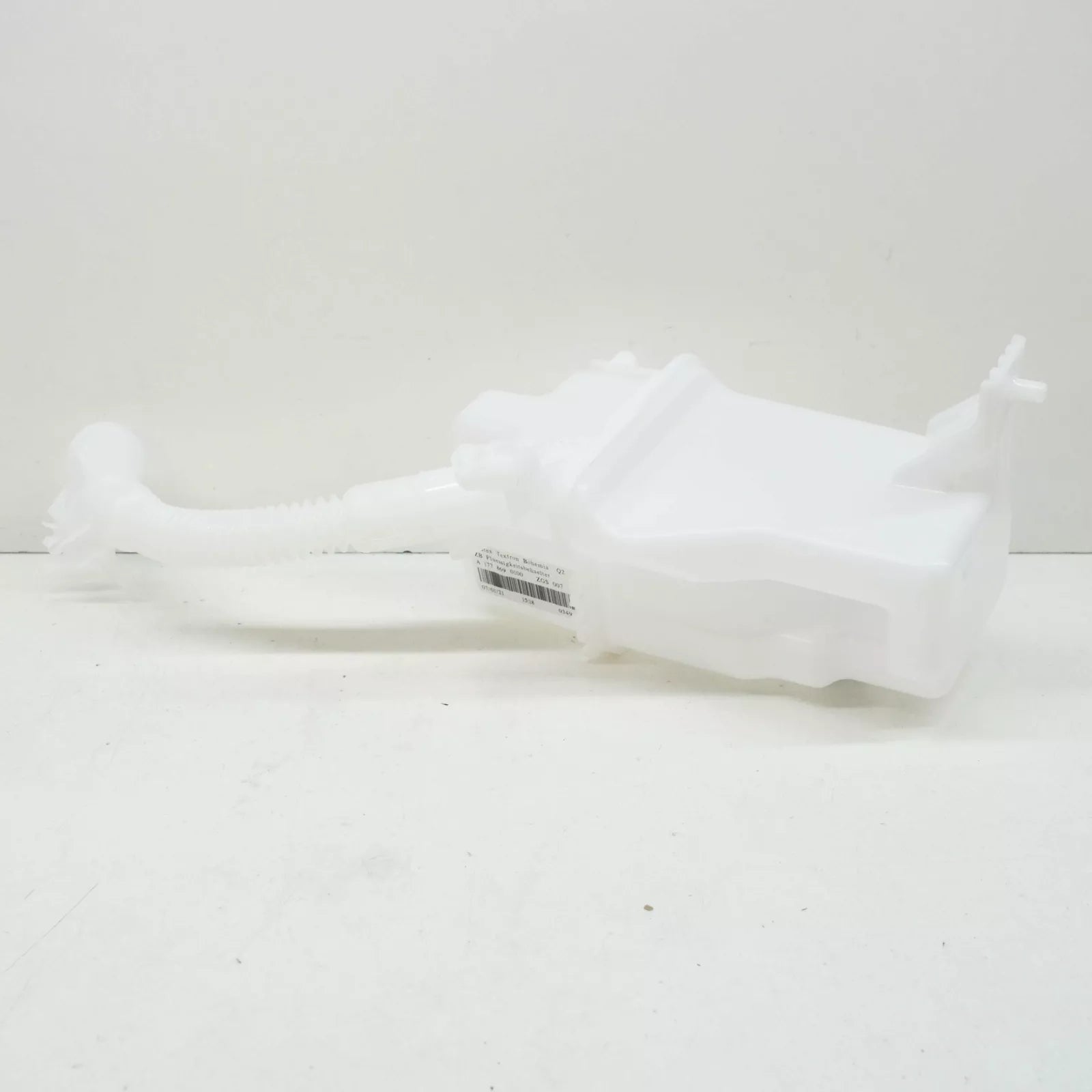 NEW MB A W177 WINDSHIELD WASHER FLUID RESERVOIR TANK A1778690100