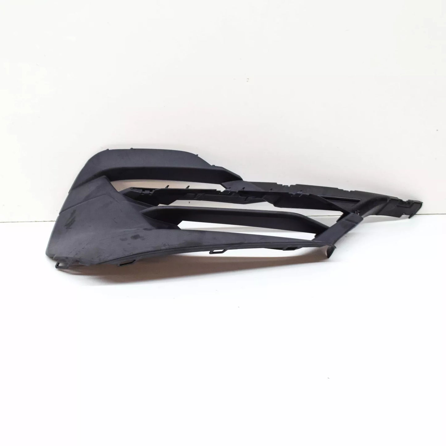 NEW BMW 2 GT F46 FRONT RIGHT BUMPER GRILLE TRIM LINES 51117460164 ORIGINAL